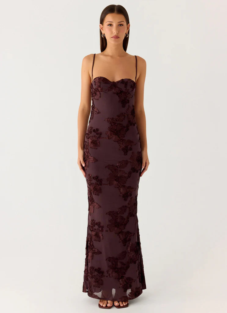 Burgundy Floral Applique Halter Neck Maxi Evening Dress For Elegant Formal Evening Events