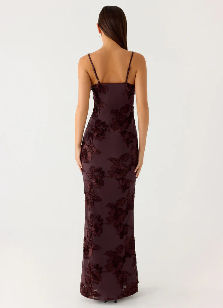 Burgundy Floral Applique Halter Neck Maxi Evening Dress For Elegant Formal Evening Events