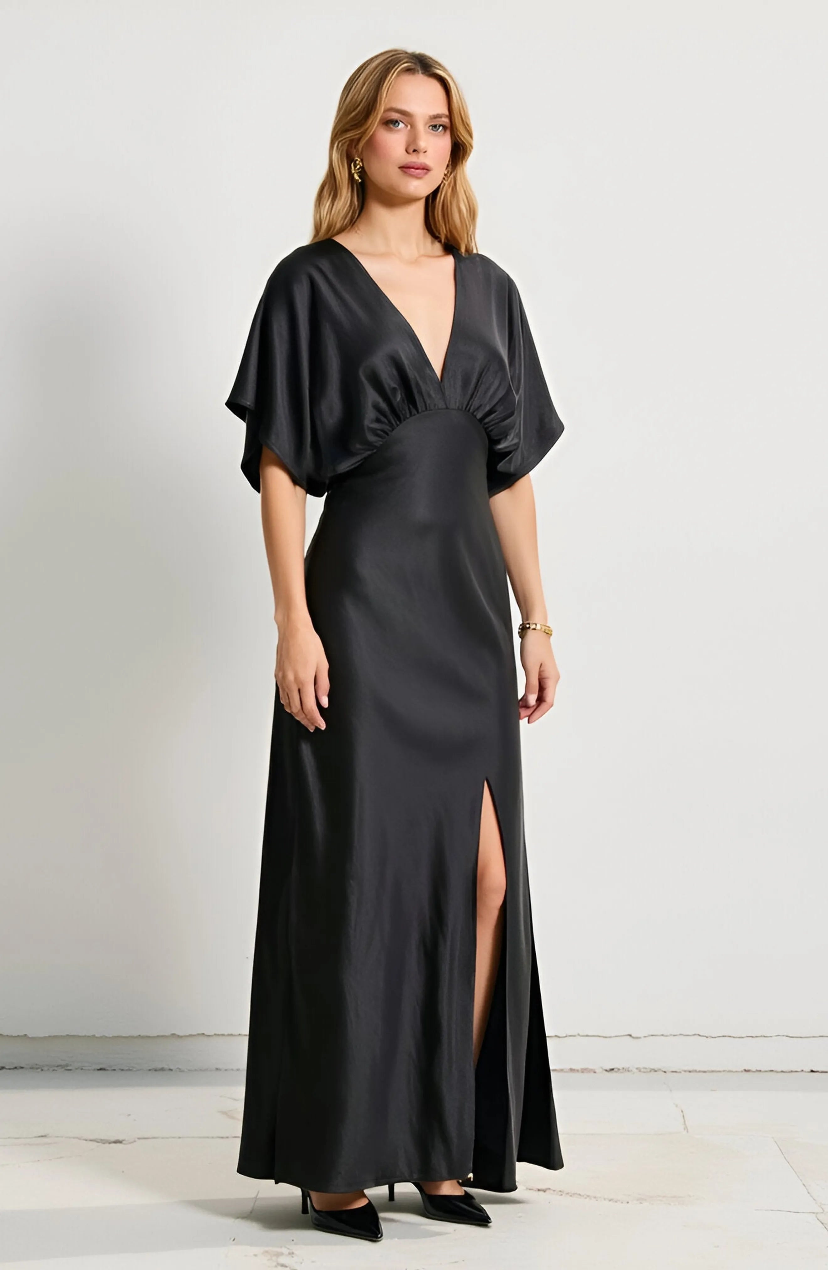 Chic A-Line Deep-V Short-Sleeve Ruched-Bodice Floor-Length Formal Prom Dresses