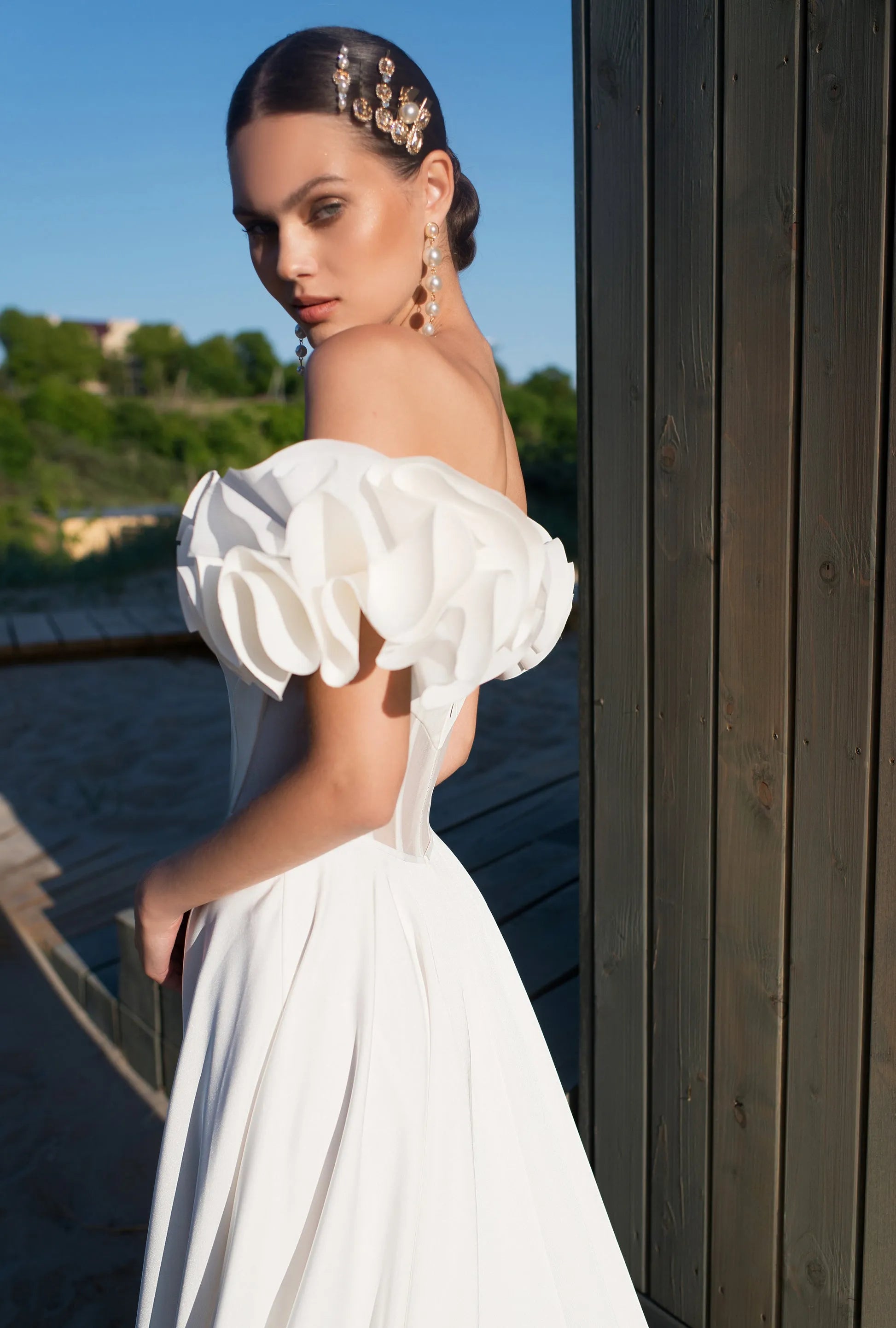 Chic A-Line Sweetheart Off-Shoulder Short-Sleeve Open-Back Floor-Length Wedding Dresses