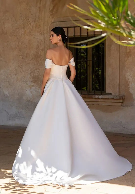 Chic Ball Gown Off-The-Shoulder Slit Back Train Wedding Dresses