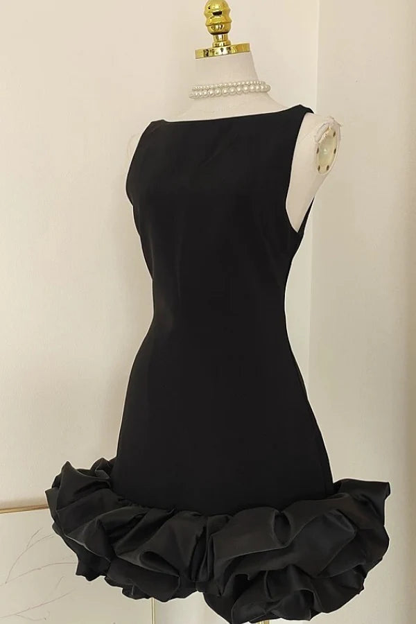 Chic Black Sheath Square Neck Straps Backless Ruched Homecoming Dresses