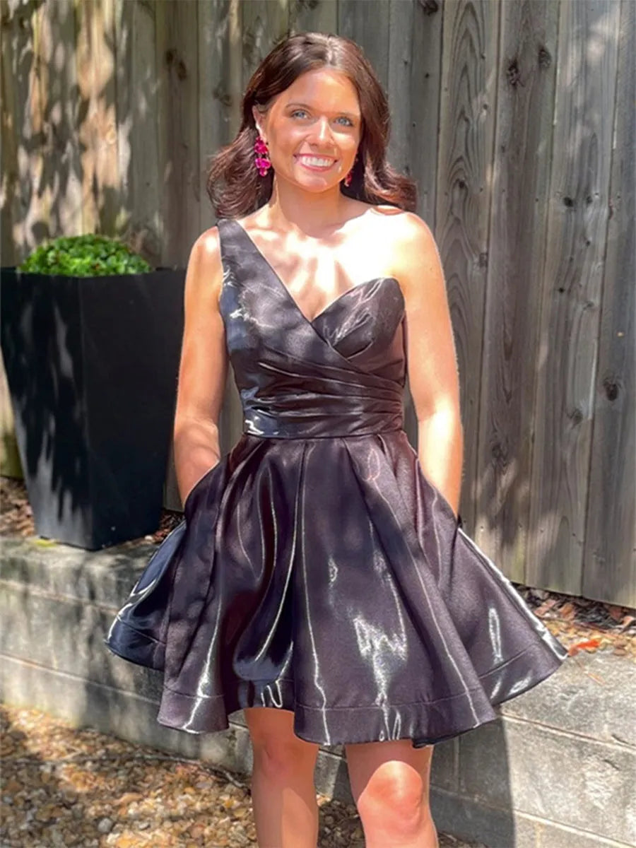 Chic Fit-and-Flare Sweetheart Neck One-Shoulder Solid Back Mini Homecoming Dresses