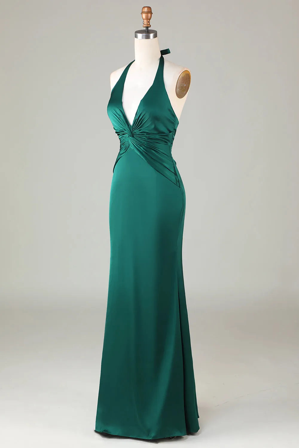 Chic Mermaid Halter Neck Sleeveless Bow Back Floor-Length Bridesmaid Dresses