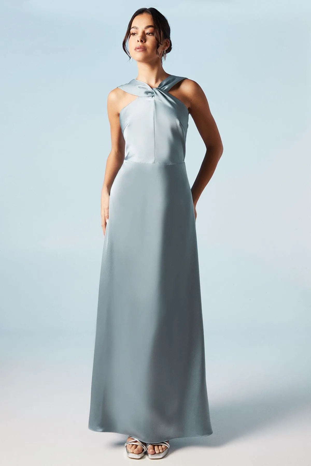 Chic Sheath Halter-Neck Sleeveless Open-Back Floor-Length Formal Prom Dresses