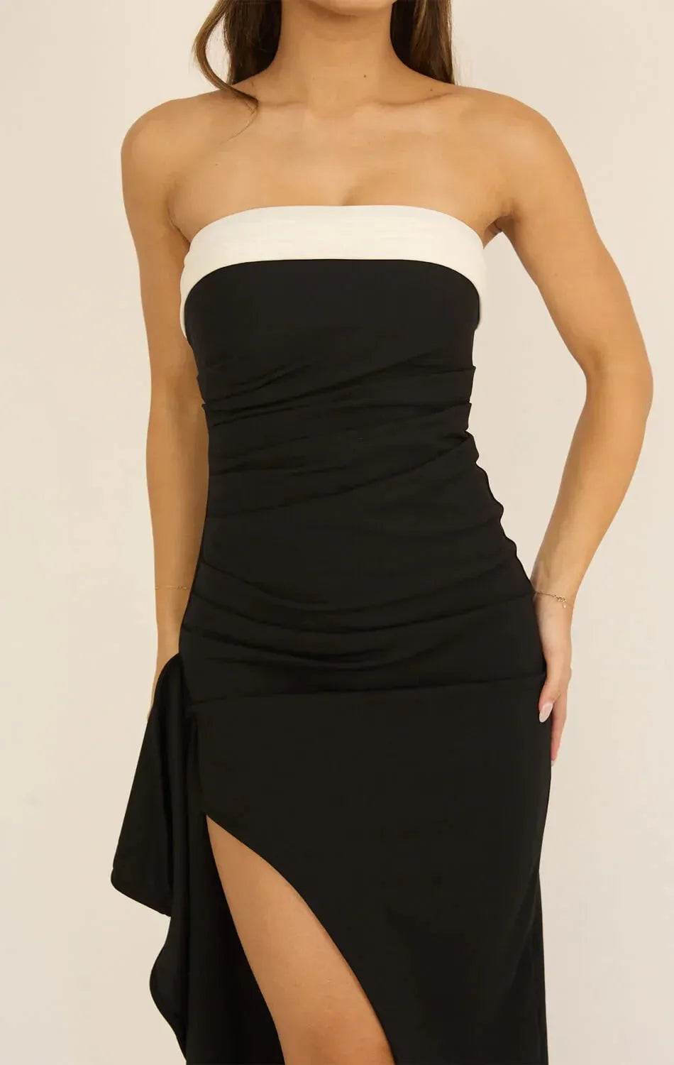 Chic Sheath Strapless Sleeveless Solid Back High-Slit Midi Formal Dresses