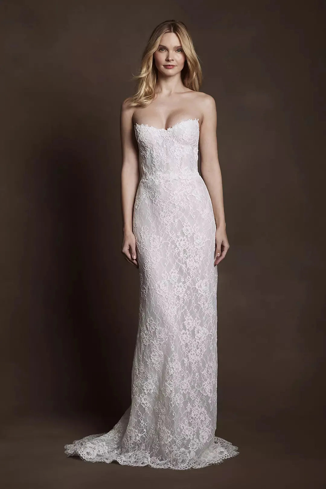 Chic Sheath Sweetheart Neck Sleeveless Lace Back Long Wedding Dresses