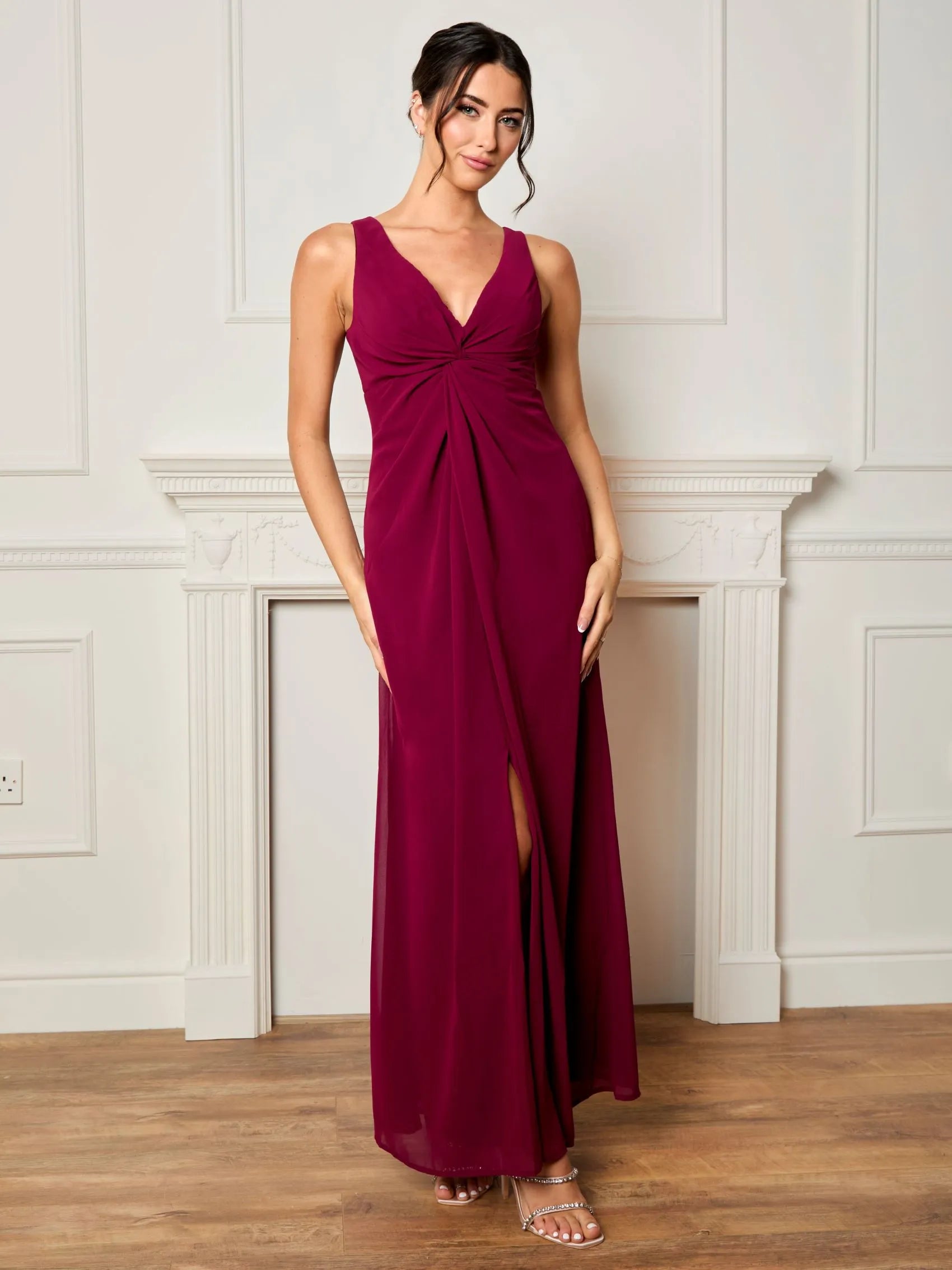 Chic Sheath V-Neck Sleeveless Zipper Back Floor-Length Formal Evening Dresses