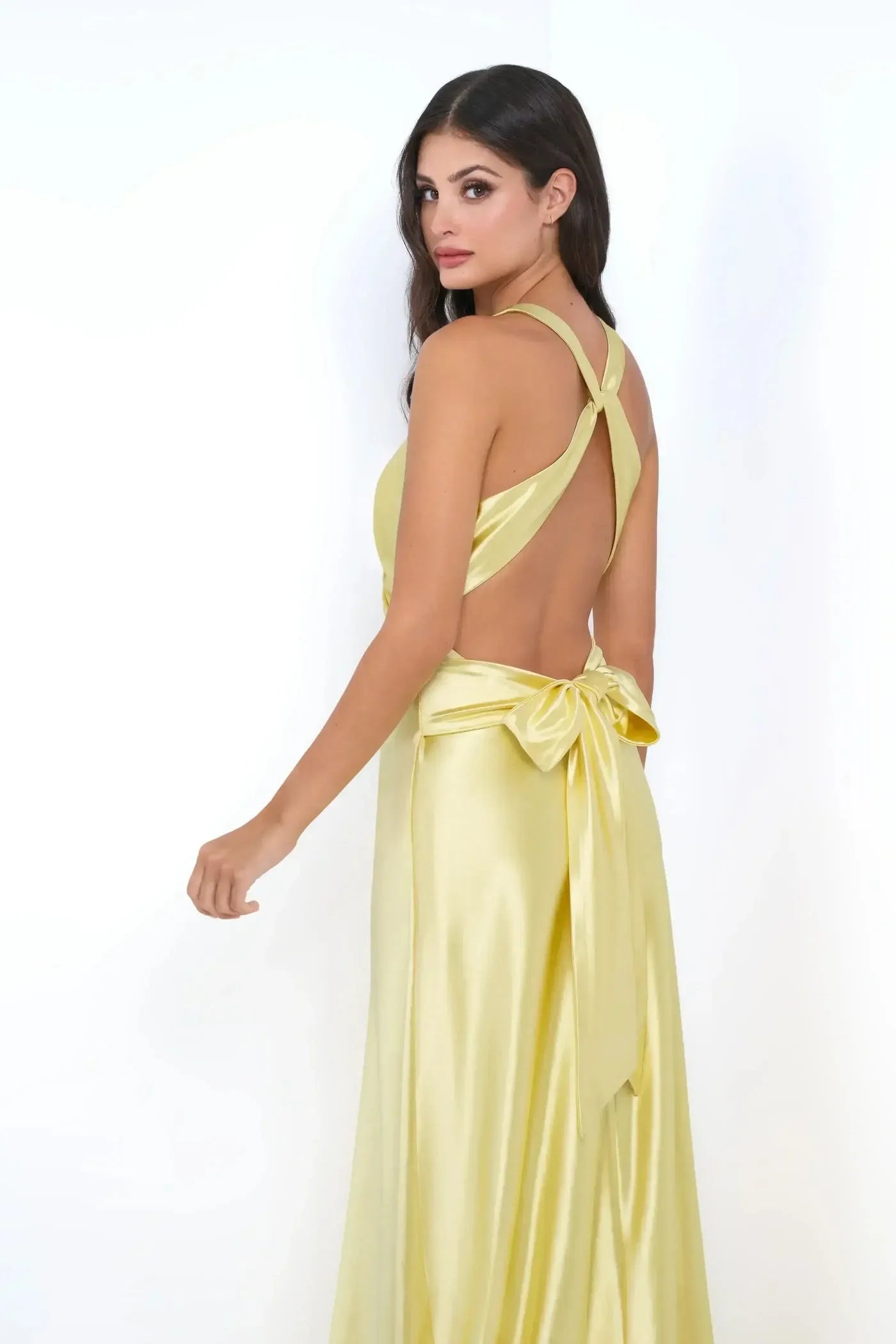 Chic Yellow Sheath Deep V Neck Halter Sleeveless Bow Back Floor-Length Prom Dresses