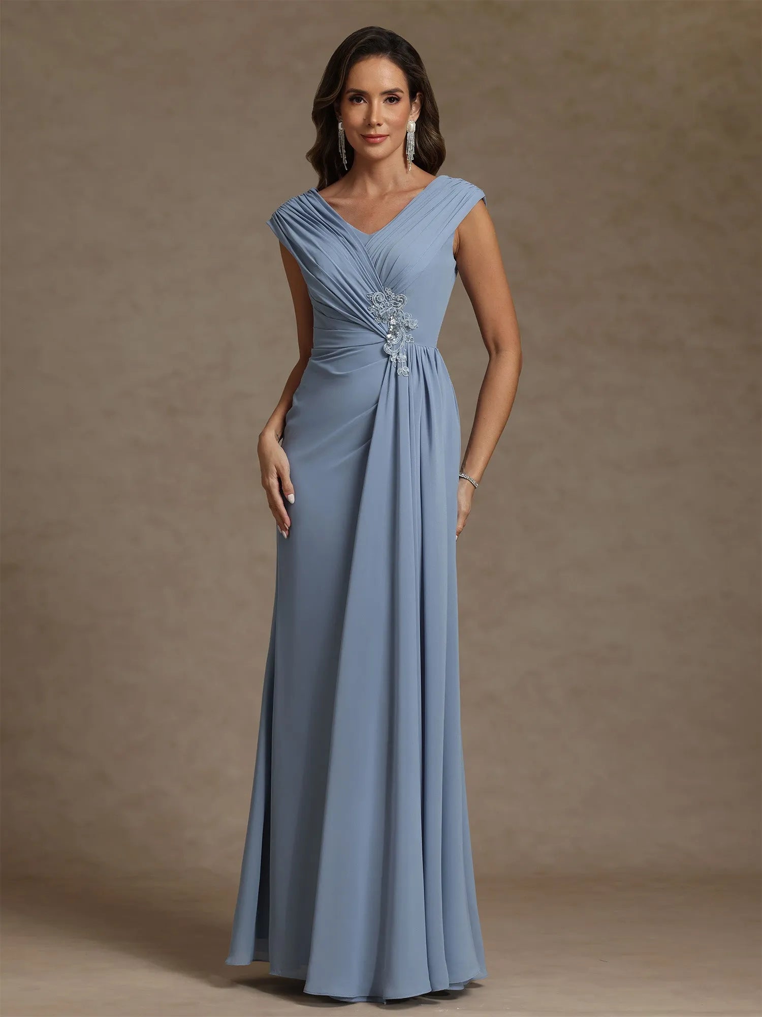 Chic Sheath V-Neck Ruched-Sleeve Zip Back Long Mother of the Bride Dresses