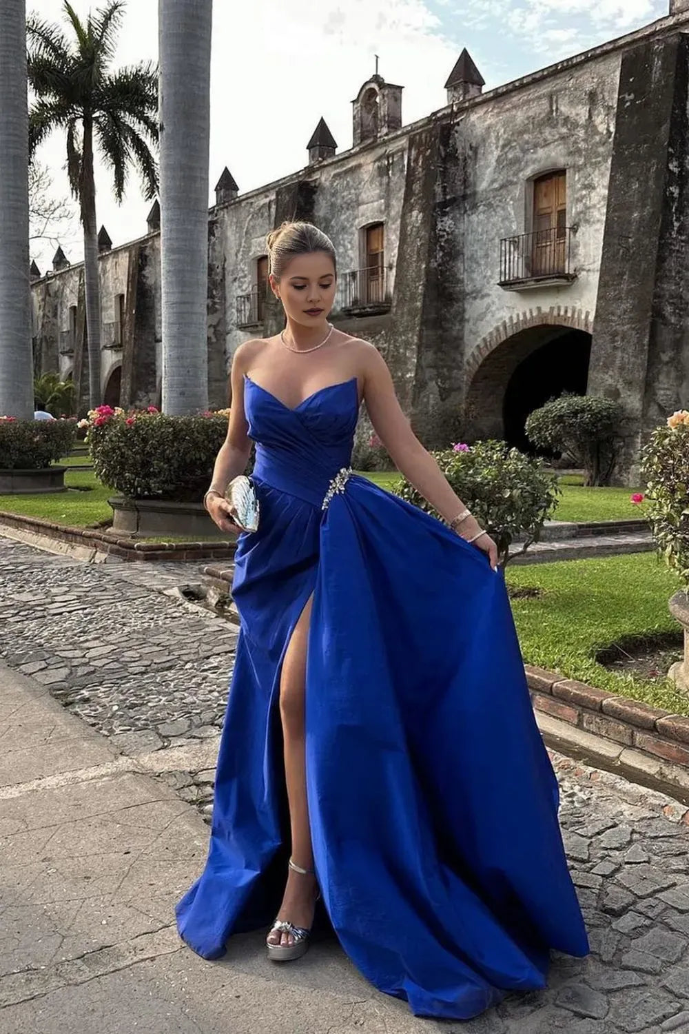 Classic Royal Blue A-Line Sweetheart Neck Sleeveless Beading Embellished Lace Up High-Slit Floor-Length Prom Dress with Split Front