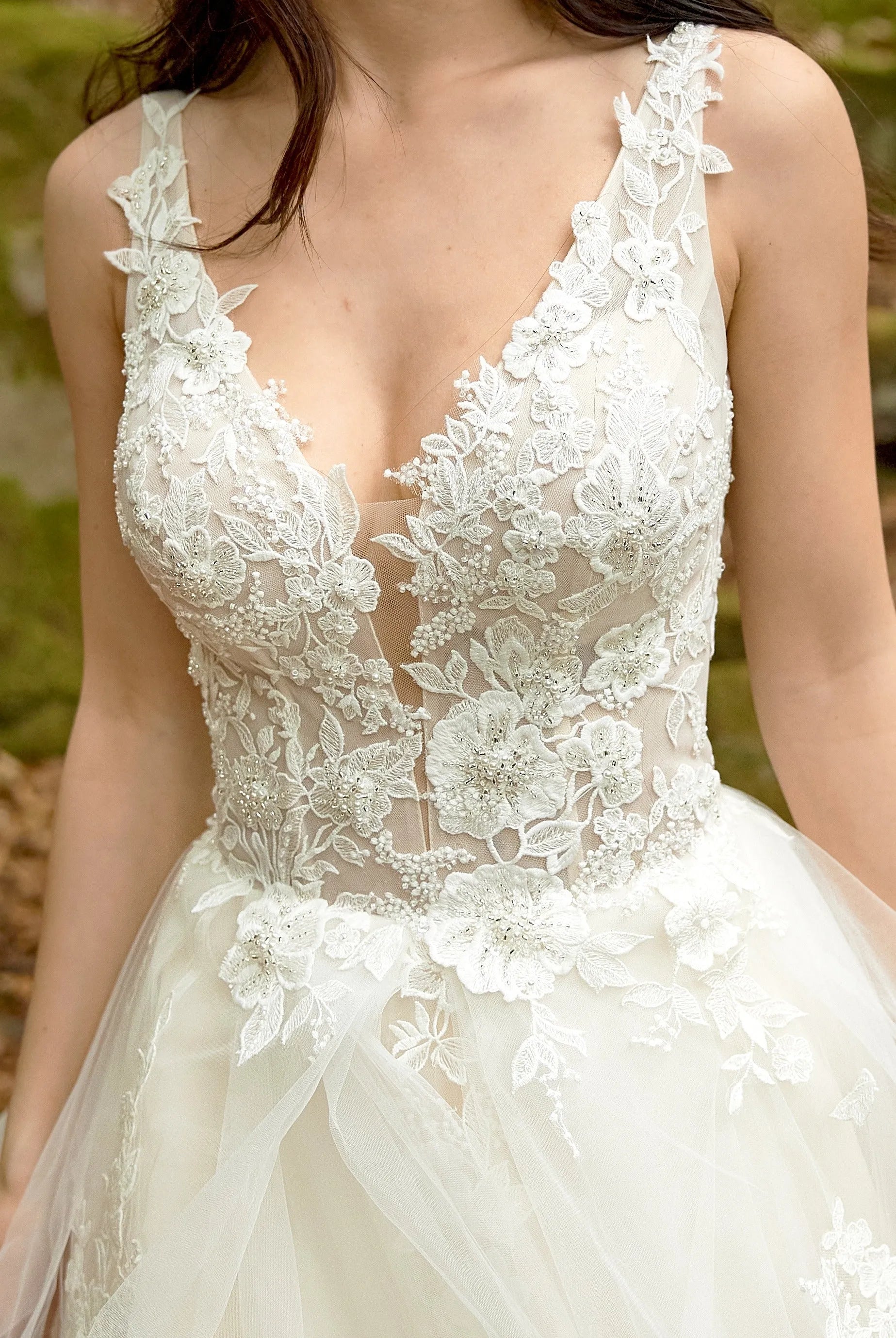 Dreamy Ball Gown V-Neck Sleeveless Lace-Up Back Floor-Length Wedding Dresses