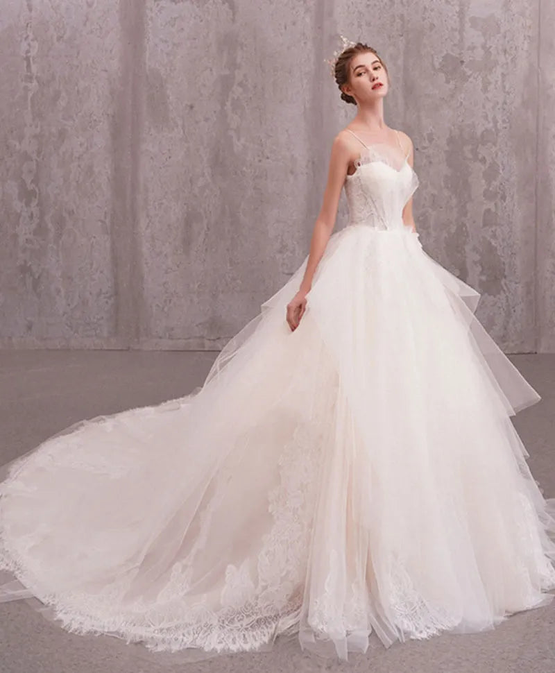 Elegant A-Line Sweetheart Neck Spaghetti Strap Tulle Lace Lace-Up Sweep/Brush Train  Wedding Dress