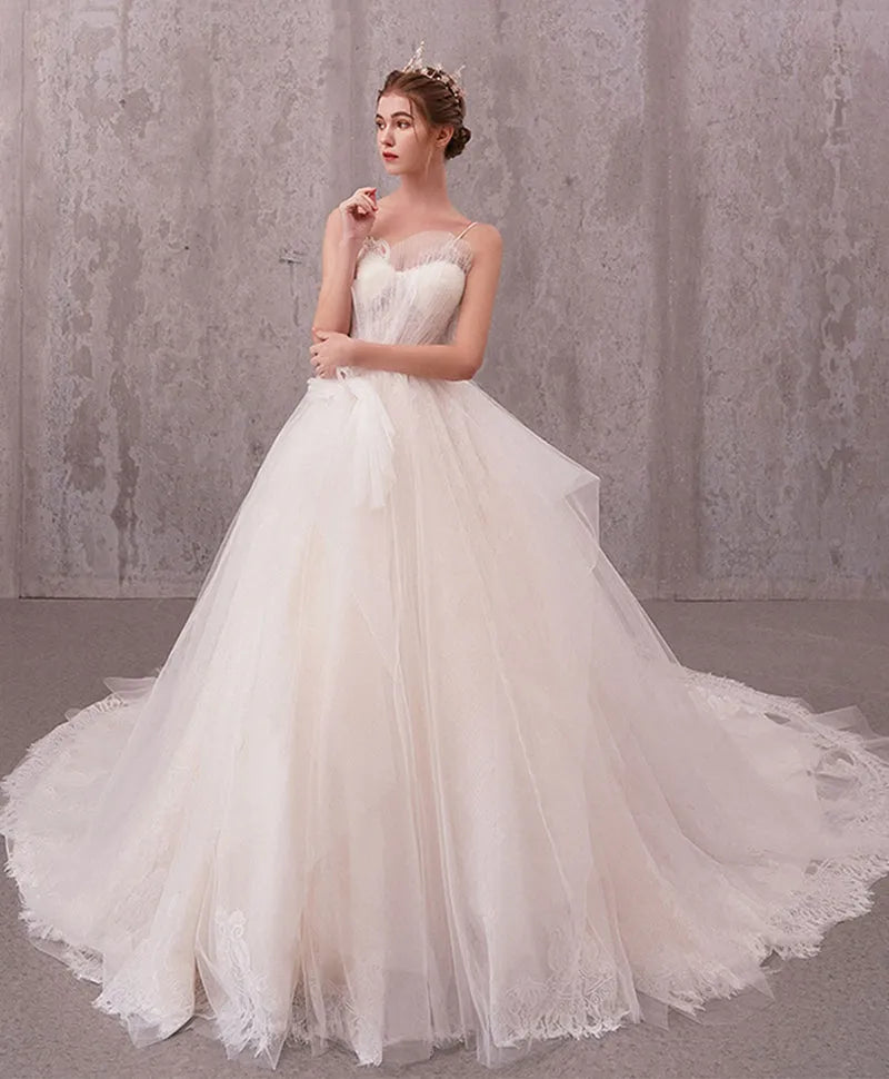 Elegant A-Line Sweetheart Neck Spaghetti Strap Tulle Lace Lace-Up Sweep/Brush Train  Wedding Dress