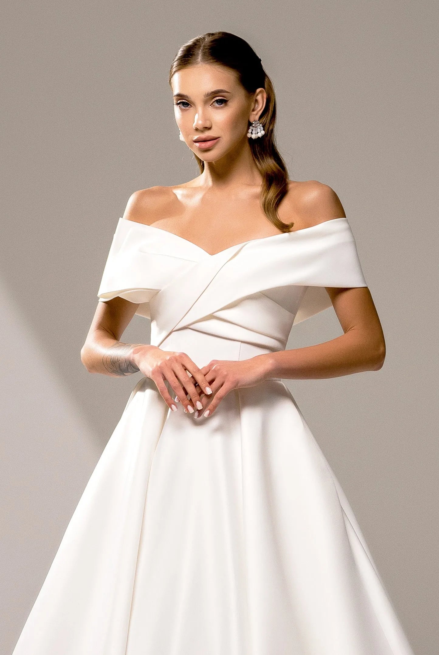 Elegant Ball Gown Off-the-Shoulder Sleeveless Button-Back Floor-Length Wedding Dresses