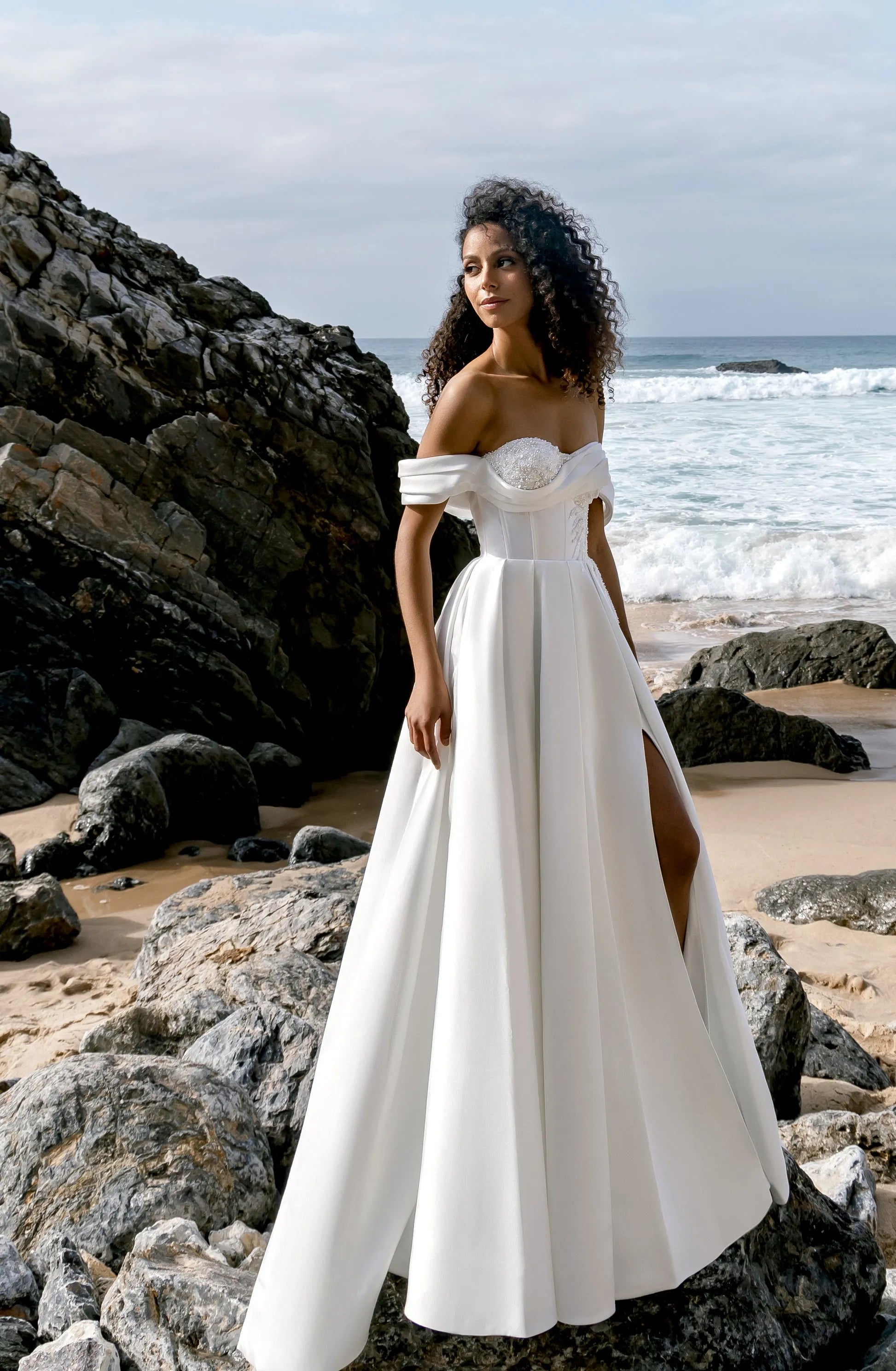 Elegant Ball Gown Off-the-Shoulder Sleeveless Lace-Up Back Floor-Length Wedding Dresses