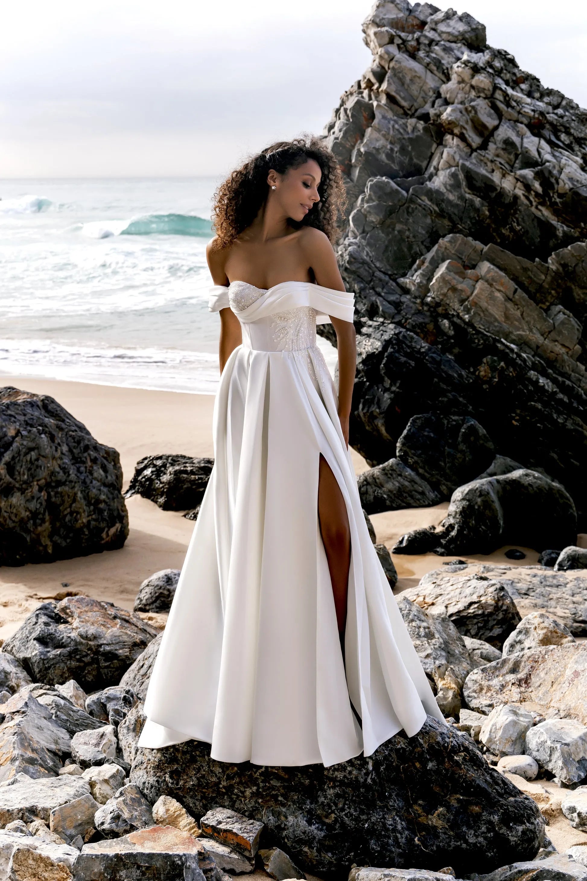 Elegant Ball Gown Off-the-Shoulder Sleeveless Lace-Up Back Floor-Length Wedding Dresses