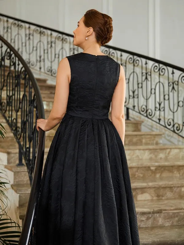 Elegant Ballgown Crew Neck Sleeveless Zip Back High-Low Length Mother Of The Bride Dresses