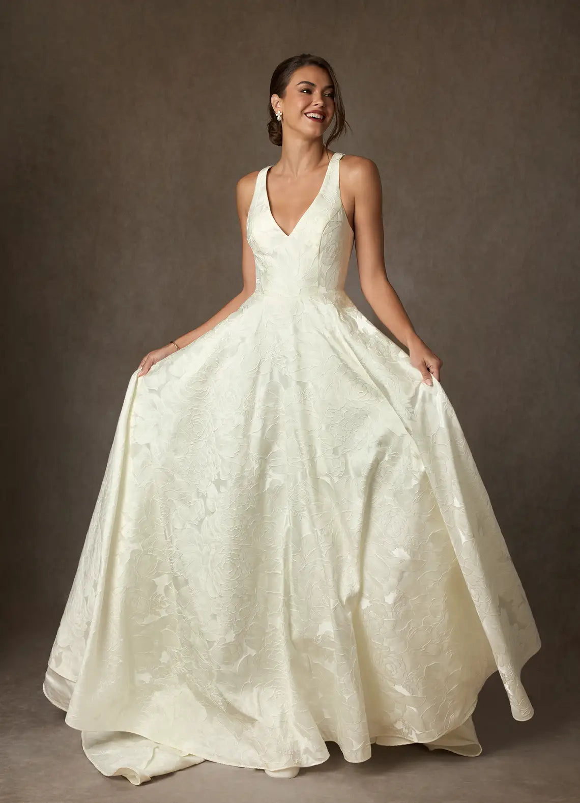 Elegant Ballgown Deep V Neck Sleeveless Bow Back Long Wedding Dresses
