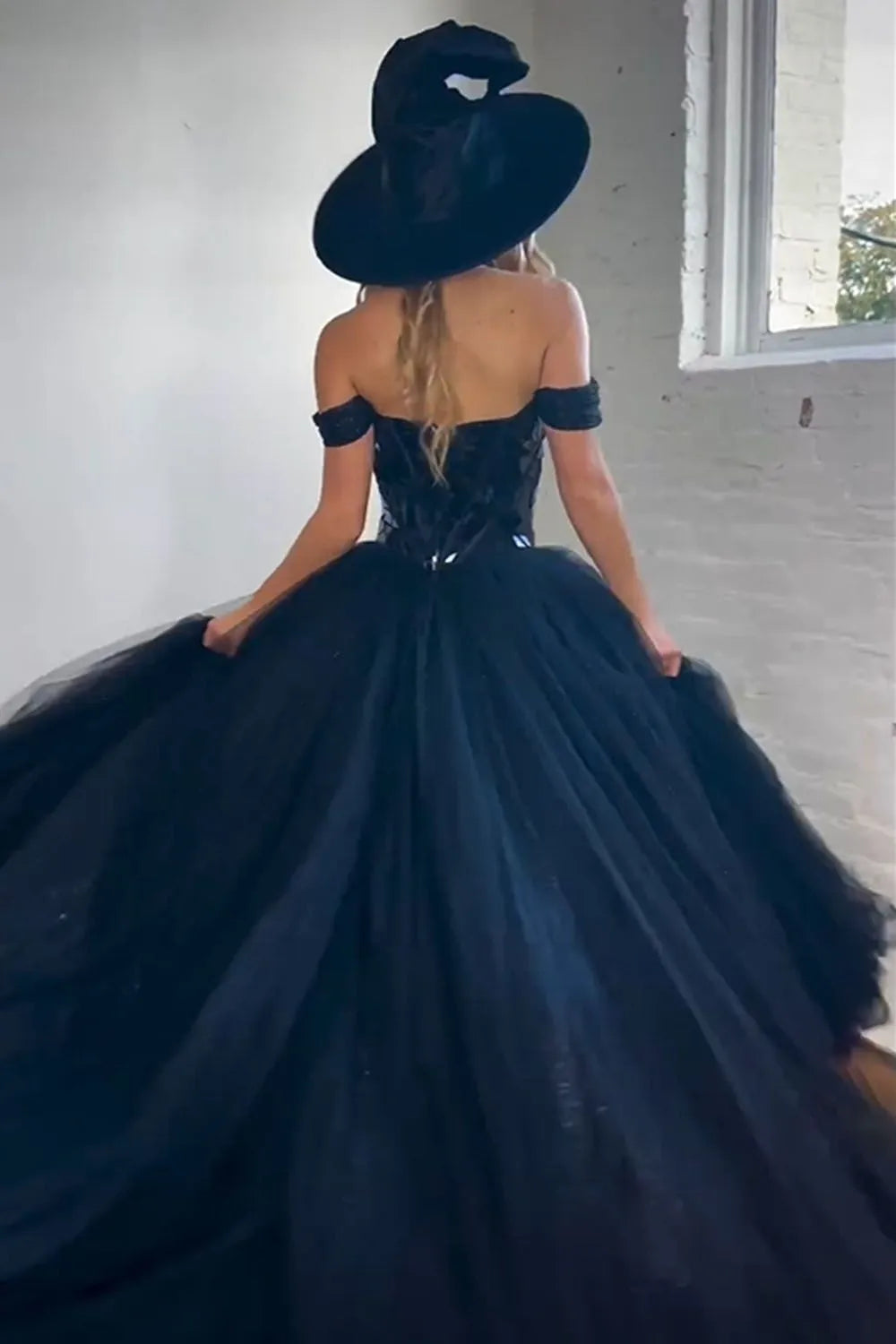 Elegant Black A-Line Off The Shoulder Sleeveless Glitter Tulle Back Zip High-Slit Floor-Length Prom Dress With Split Hot Sale