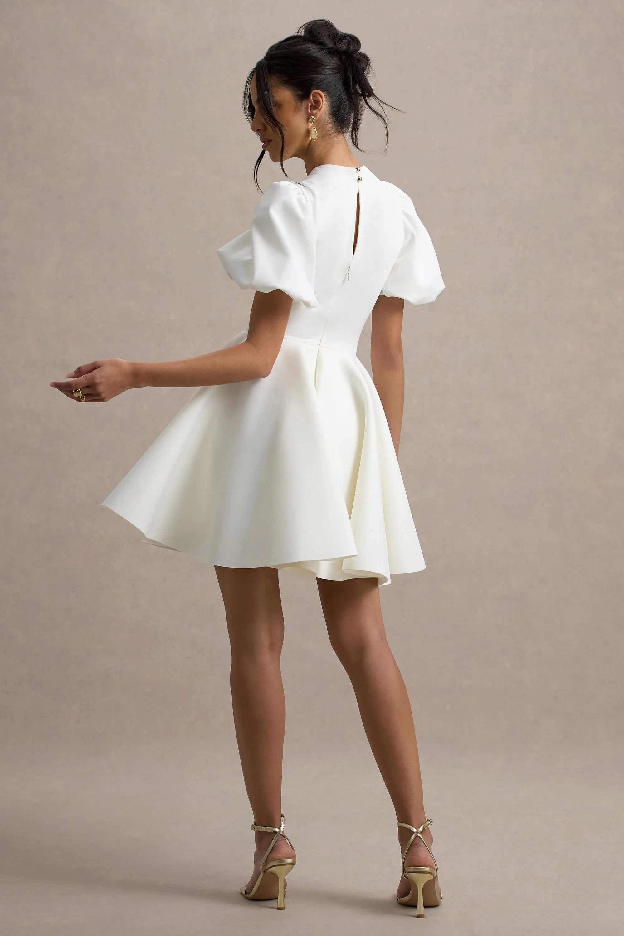 Elegant Fit-and-Flare Crew Neck Puff-Sleeve Keyhole Back Short Homecoming Dresses