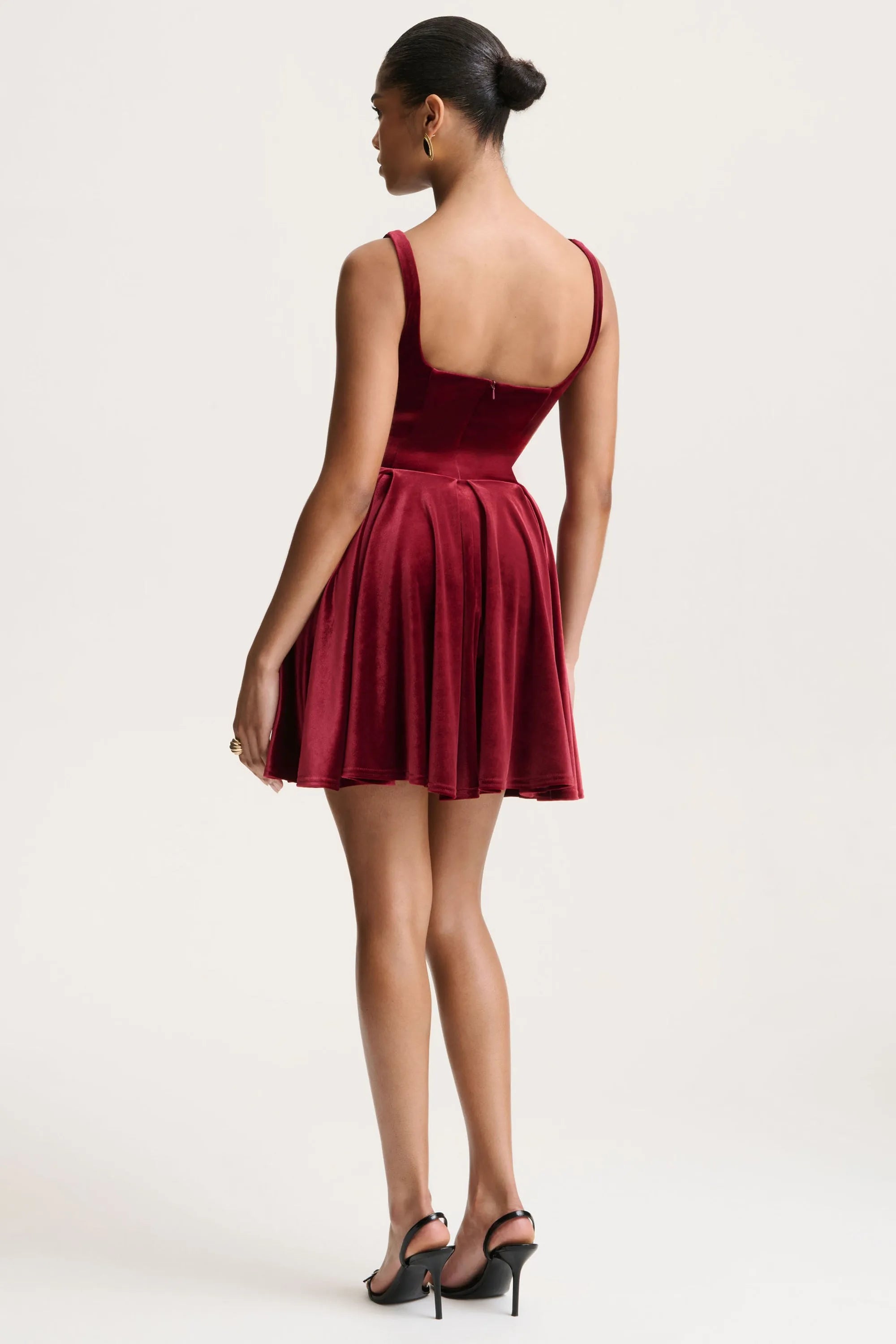 Elegant Fit-and-Flare Square Neck Sleeveless Open Back Mini Homecoming Dresses
