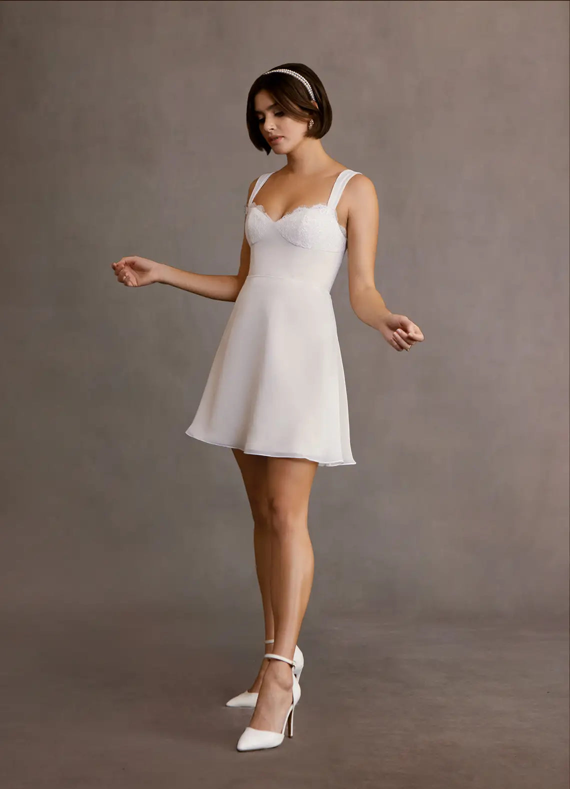 Elegant Fit-and-Flare Sweetheart Wide-Strap Lace Up Back Short Homecoming Dresses