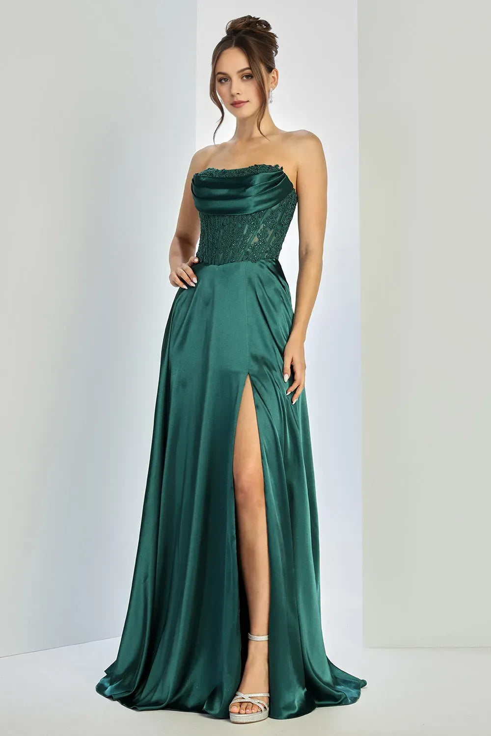 Elegant Gold A-Line Strapless Sleeveless Pleated Lace Applique Lace Up High-Slit Floor-Length Prom Dresses Hot Sale ﻿