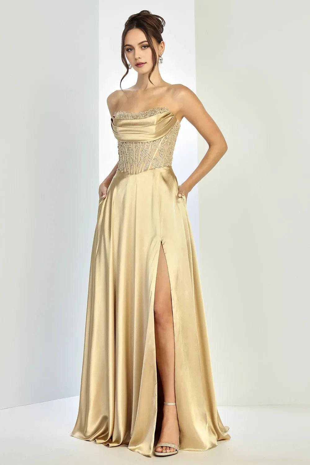 Elegant Gold A-Line Strapless Sleeveless Pleated Lace Applique Lace Up High-Slit Floor-Length Prom Dresses Hot Sale ﻿