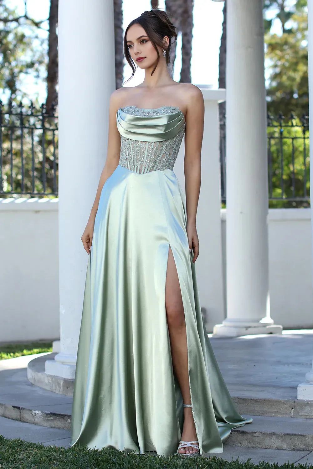 Elegant Gold A-Line Strapless Sleeveless Pleated Lace Applique Lace Up High-Slit Floor-Length Prom Dresses Hot Sale ﻿