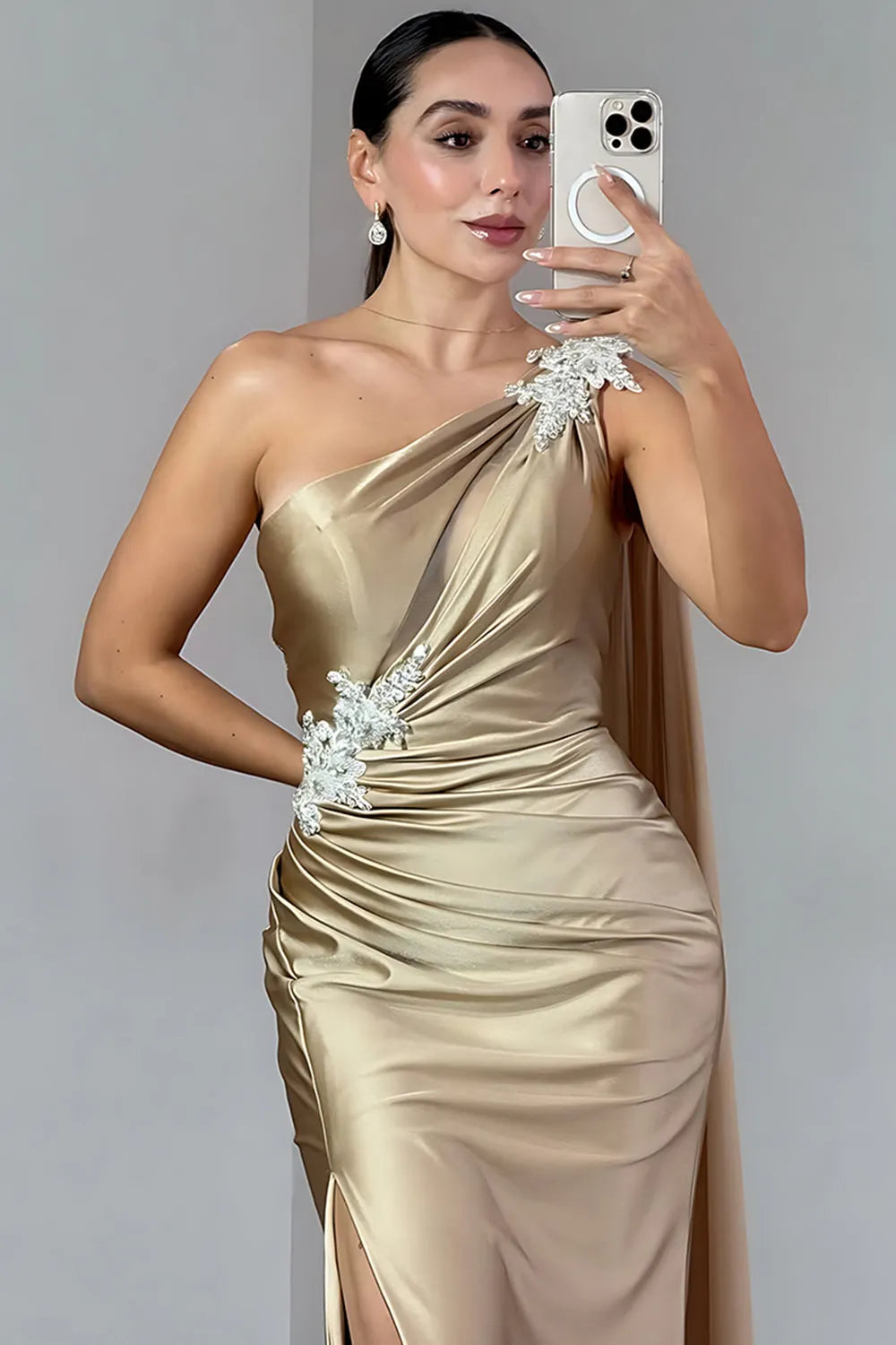 Elegant Gold Mermaid One-Shoulder Sleeveless Ruched Back Zip Floor-Length Prom Dress with Slit