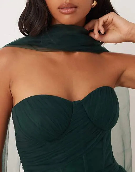 Elegant Green A-Line Scarf Neck Sleeveless Lace Tulle Cape-Overlay Back Zip Floor-Length Prom Dresses