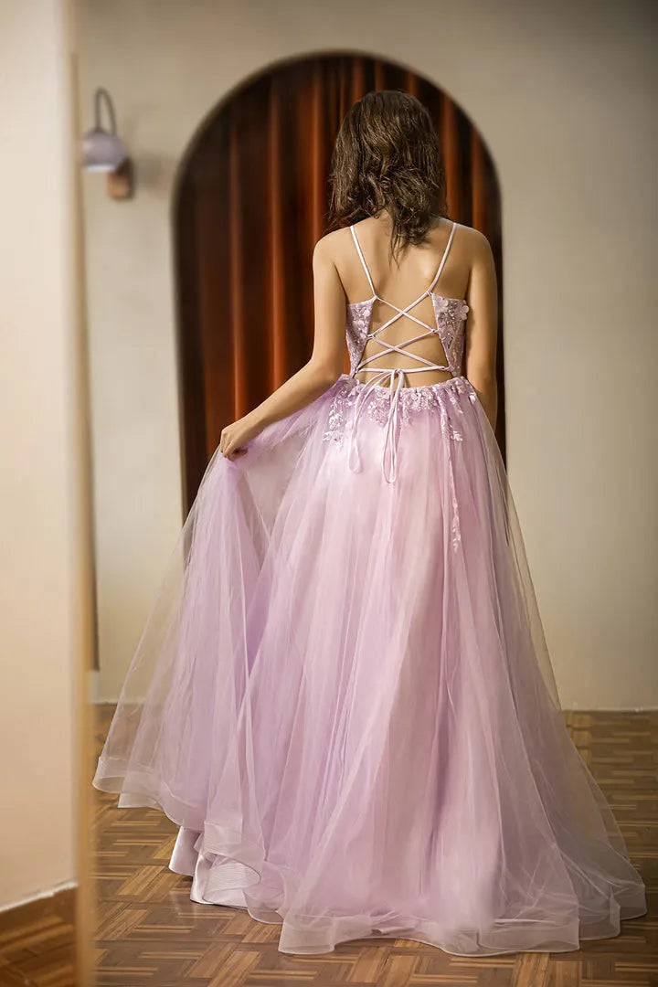Elegant Lilac A-Line Spaghetti-Strap Sleeveless Lace Tulle Appliques Lace-Up Back Floor-Length Prom Dress