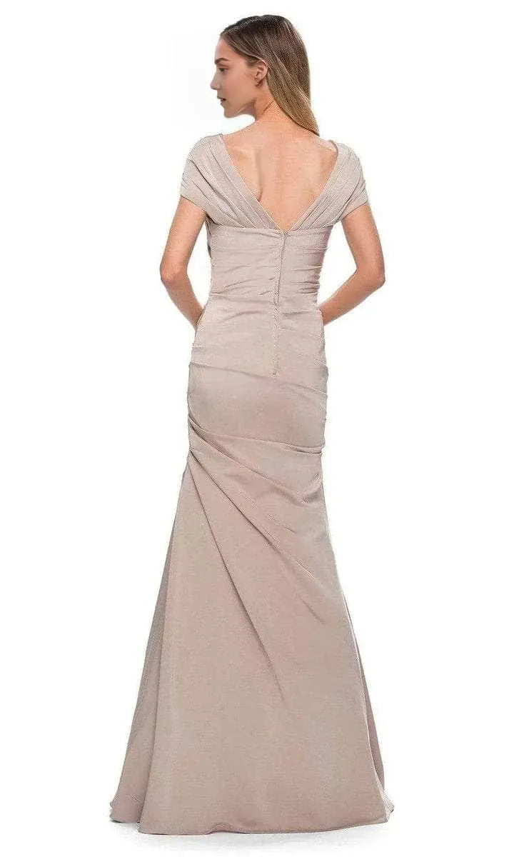Elegant Mermaid Deep V-Neck Short Sleeve Ruched V Back Back Zip Floor-Length Mother of the Bride Dress
