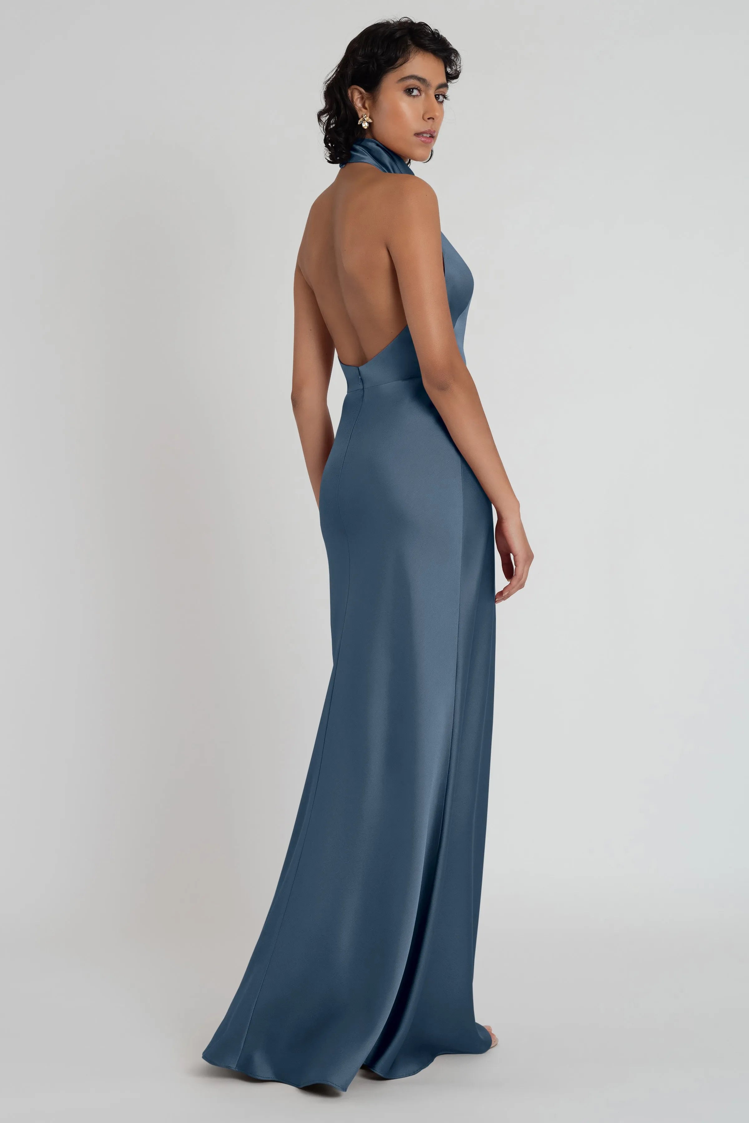 Elegant Mermaid Halter Neck Sleeveless Open Back Floor-Length Bridesmaid Dresses