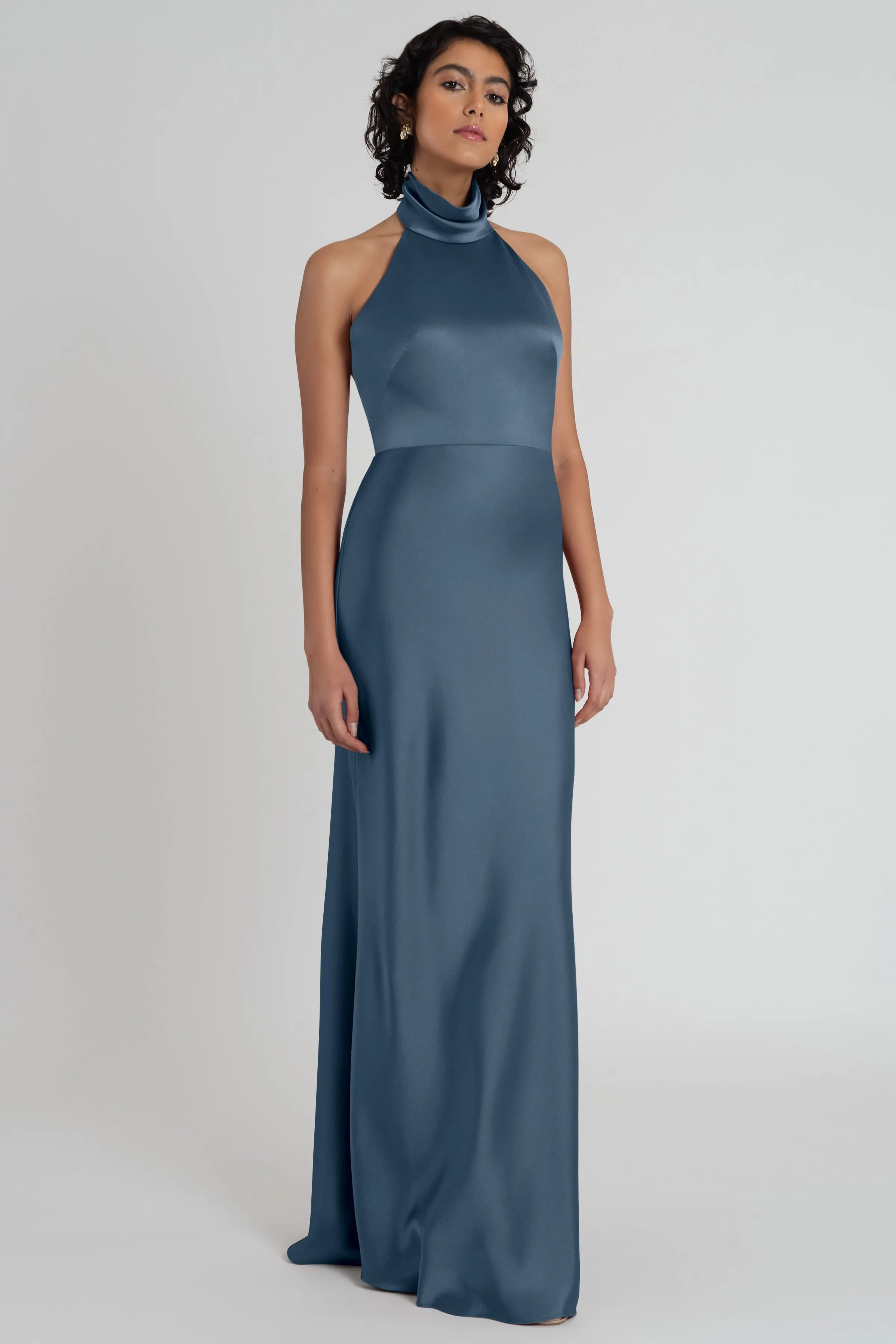 Elegant Mermaid Halter Neck Sleeveless Open Back Floor-Length Bridesmaid Dresses