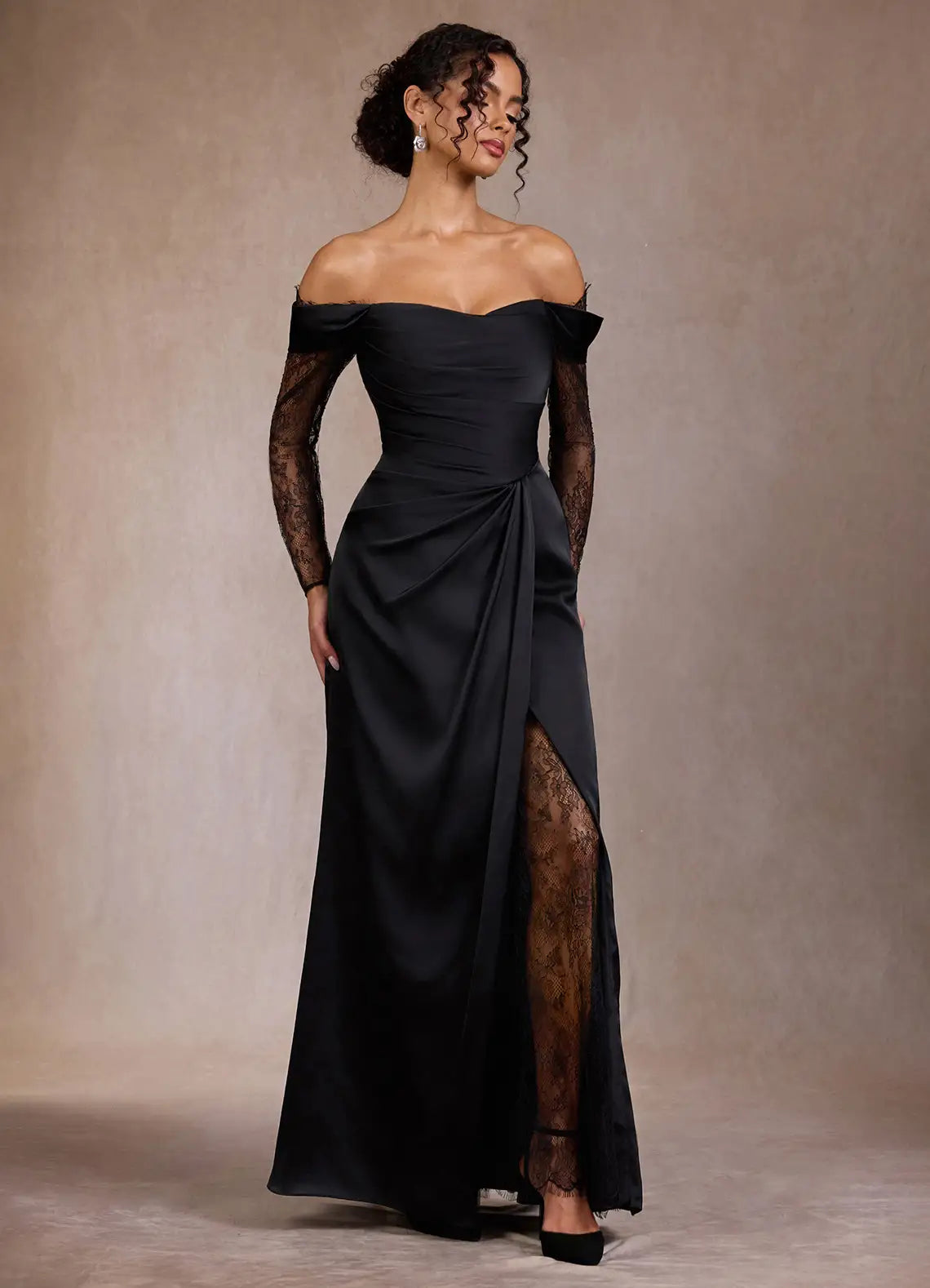 Elegant Mermaid Off-The-Shoulder Lace Long Sleeve V-Back Floor-Length Prom Dresses