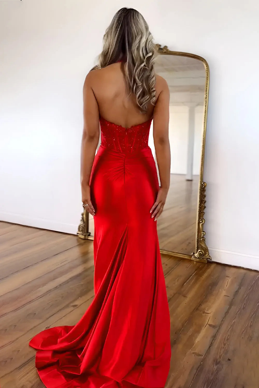 Elegant Red Mermaid Halter Neck Sleeveless Lace Beaded Backless Back Zip Sweep/Brush Train Prom Dress with Slit