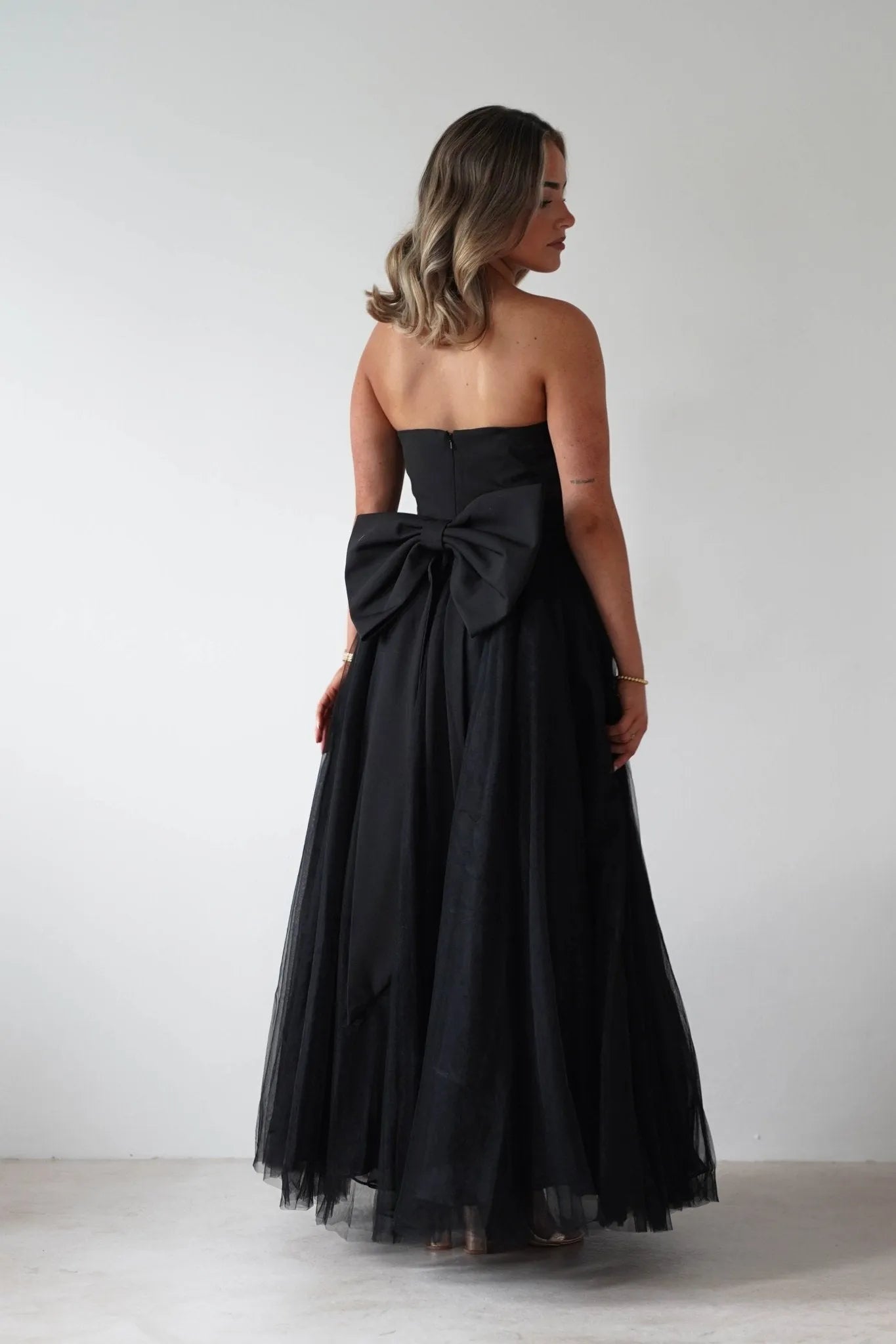 Elegant Strapless Fit-and-Flare Back Bow Floor-Length Formal Prom Dresses