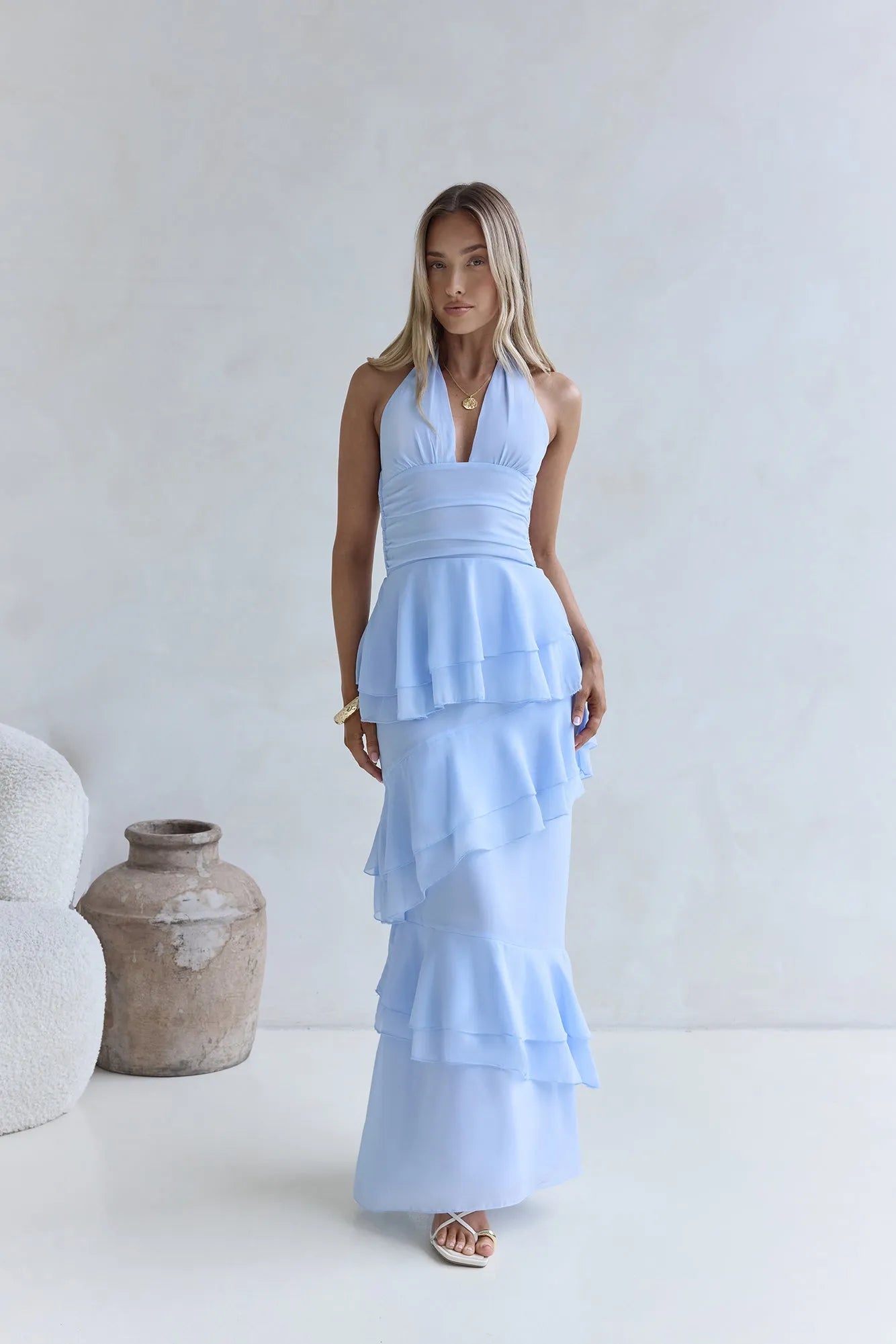 Elegant Tiered Ballgown Halter Neck Cutout Back Floor Length Formal Prom Dresses