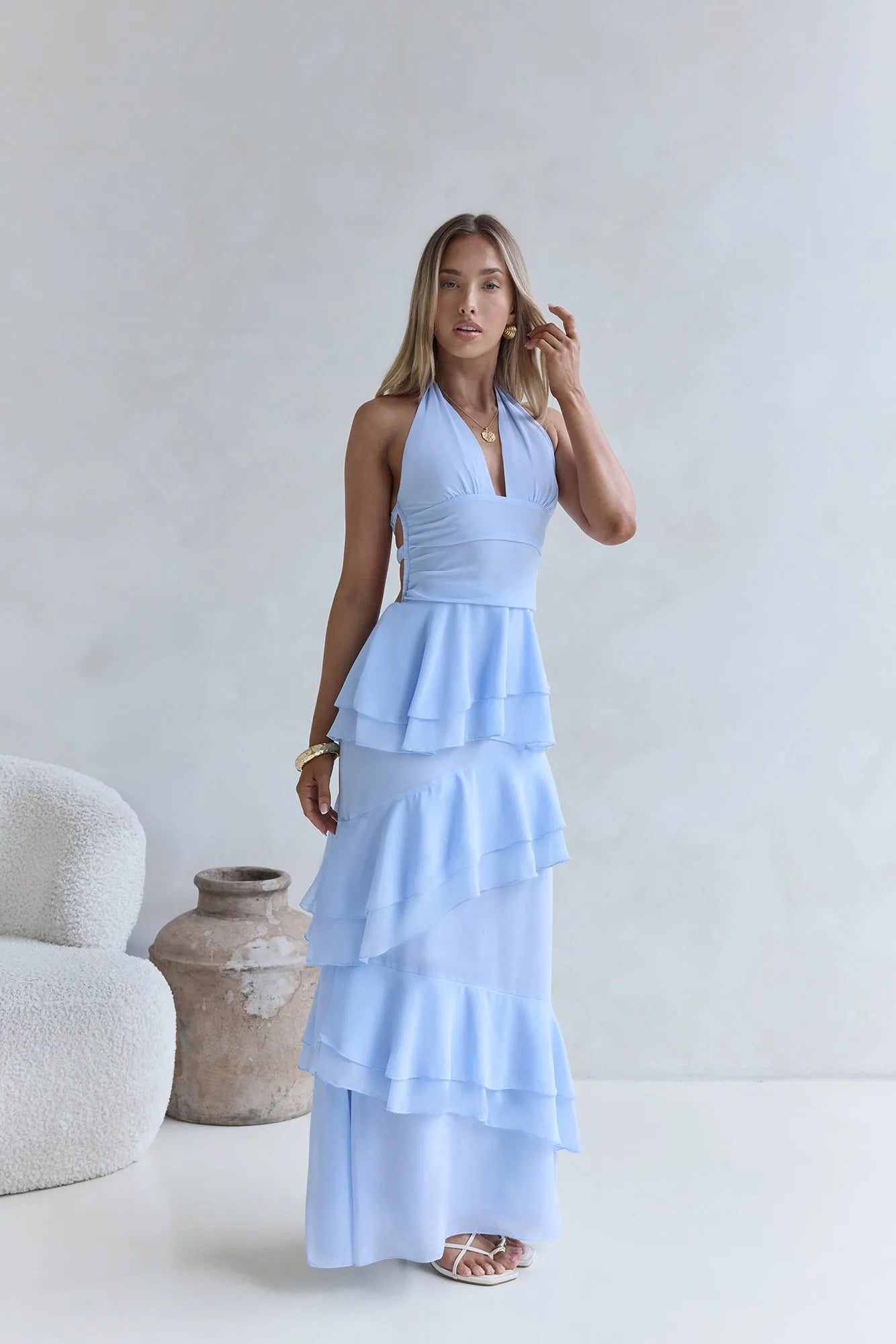 Elegant Tiered Ballgown Halter Neck Cutout Back Floor Length Formal Prom Dresses