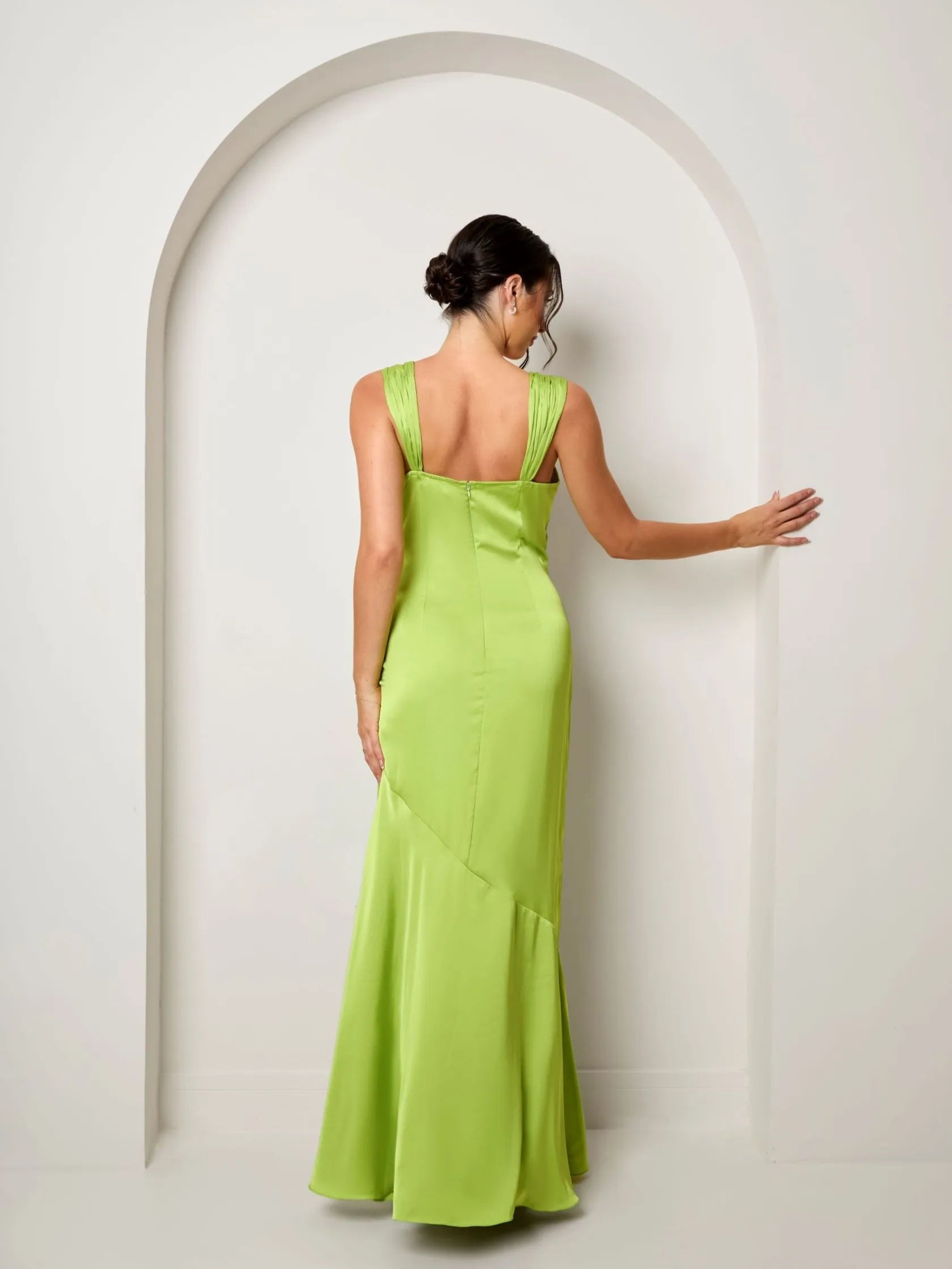 Elegant Trumpet V-Neck Spaghetti Strap Zipper Back Long Evening Dresses