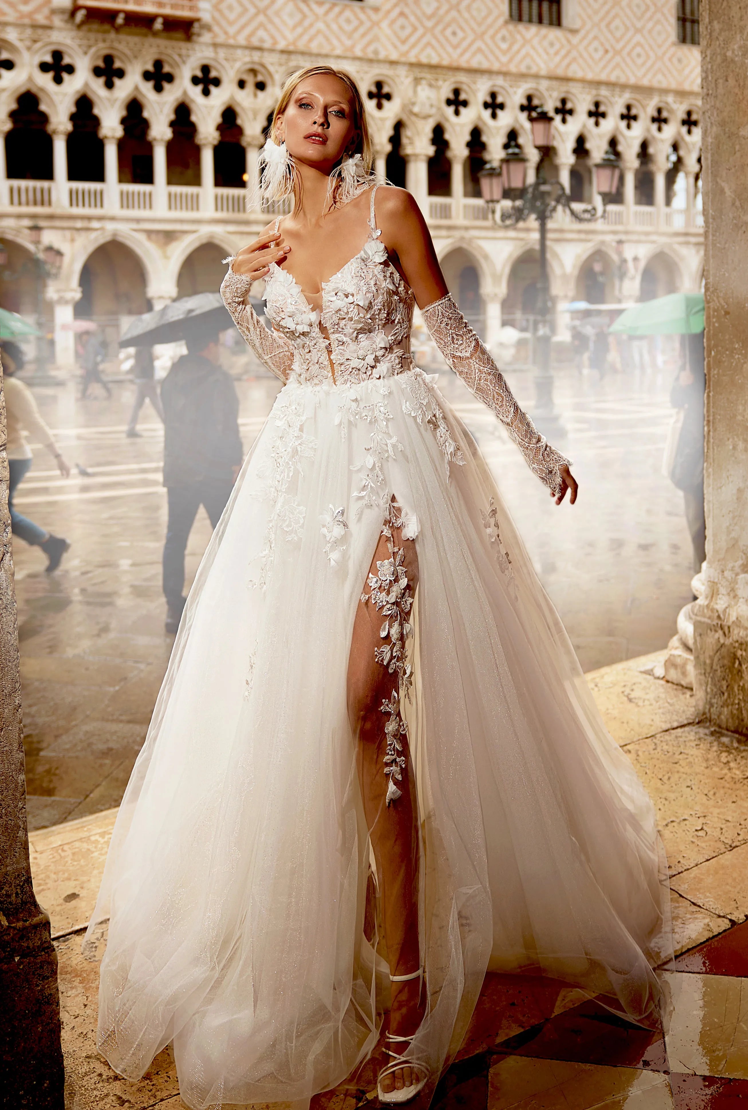 Ethereal Ball Gown V-Neck Detachable-Sleeve Open-Back Floor-Length Wedding Dresses