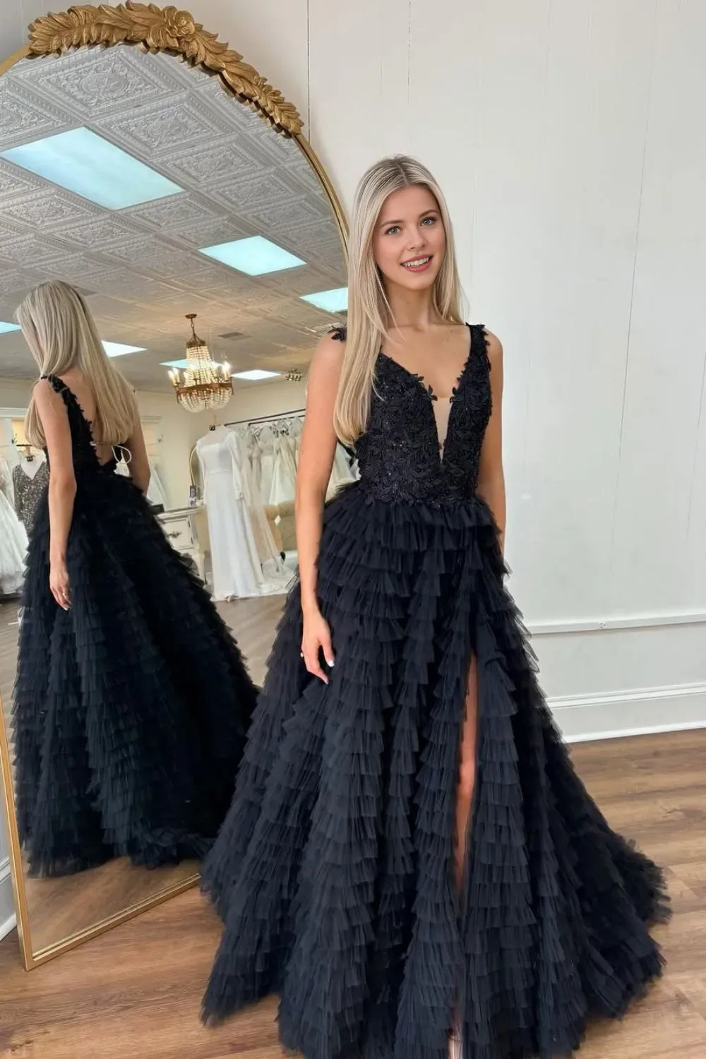 Fashionable Black A-Line Deep V-Neck Sleeveless Lace-Embellished Tiered Tulle V back Floor-Length High-Slit Prom Dress with Appliques