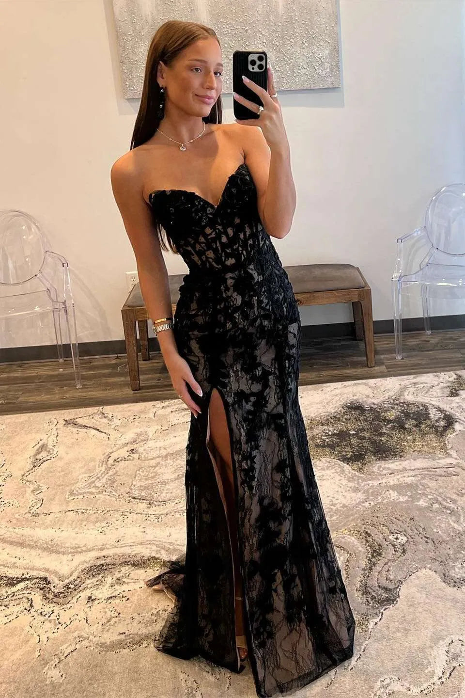 Fashionable Black Mermaid V-Neck Lace Appliques Corset Lace-Up Back Side Slit Floor-Length Prom Dresses