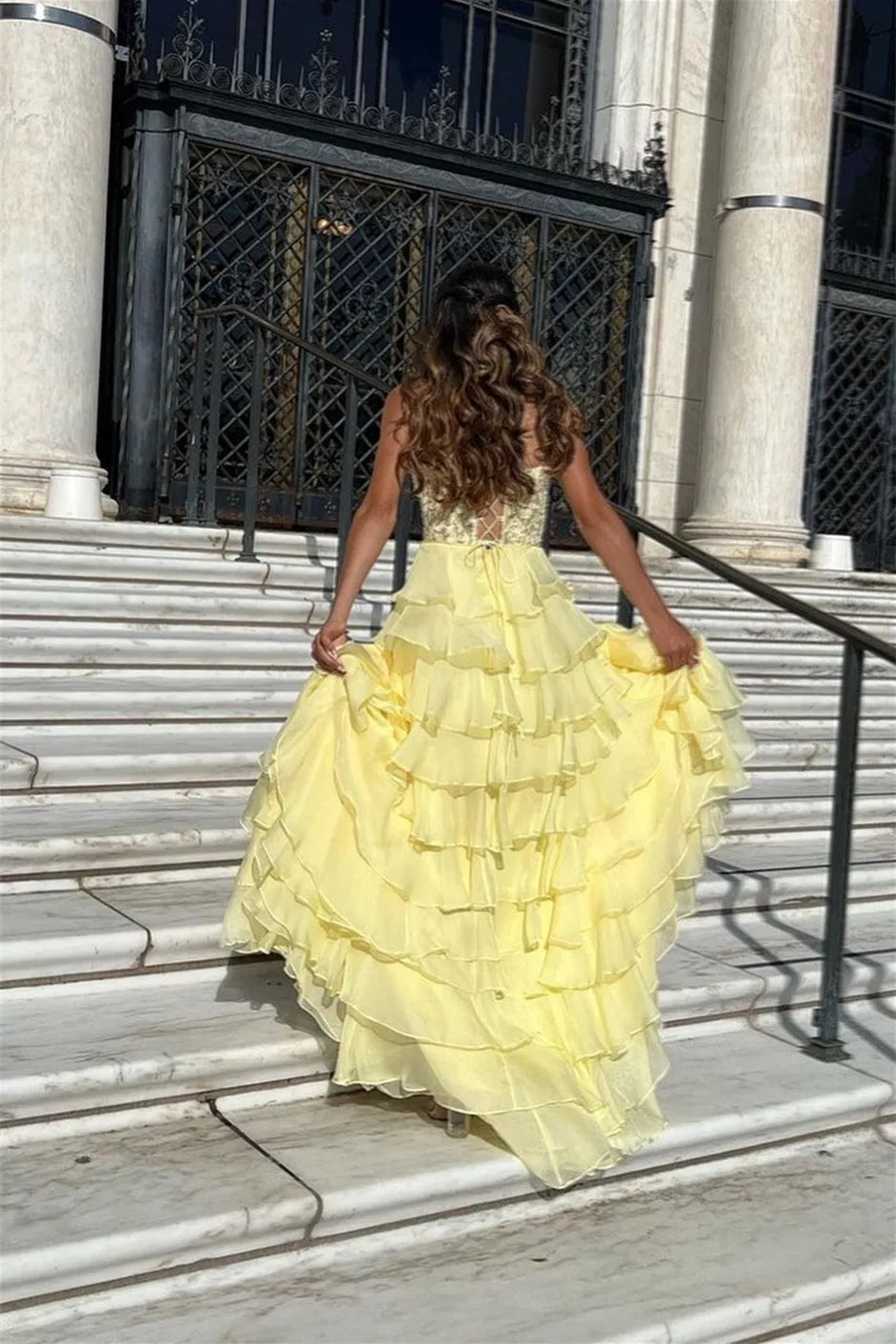 Glamorous A-Line Sweetheart Lace Appliques Corset Tiered Ruffled Back Zip Side Slit  Floor-Length Prom Dress