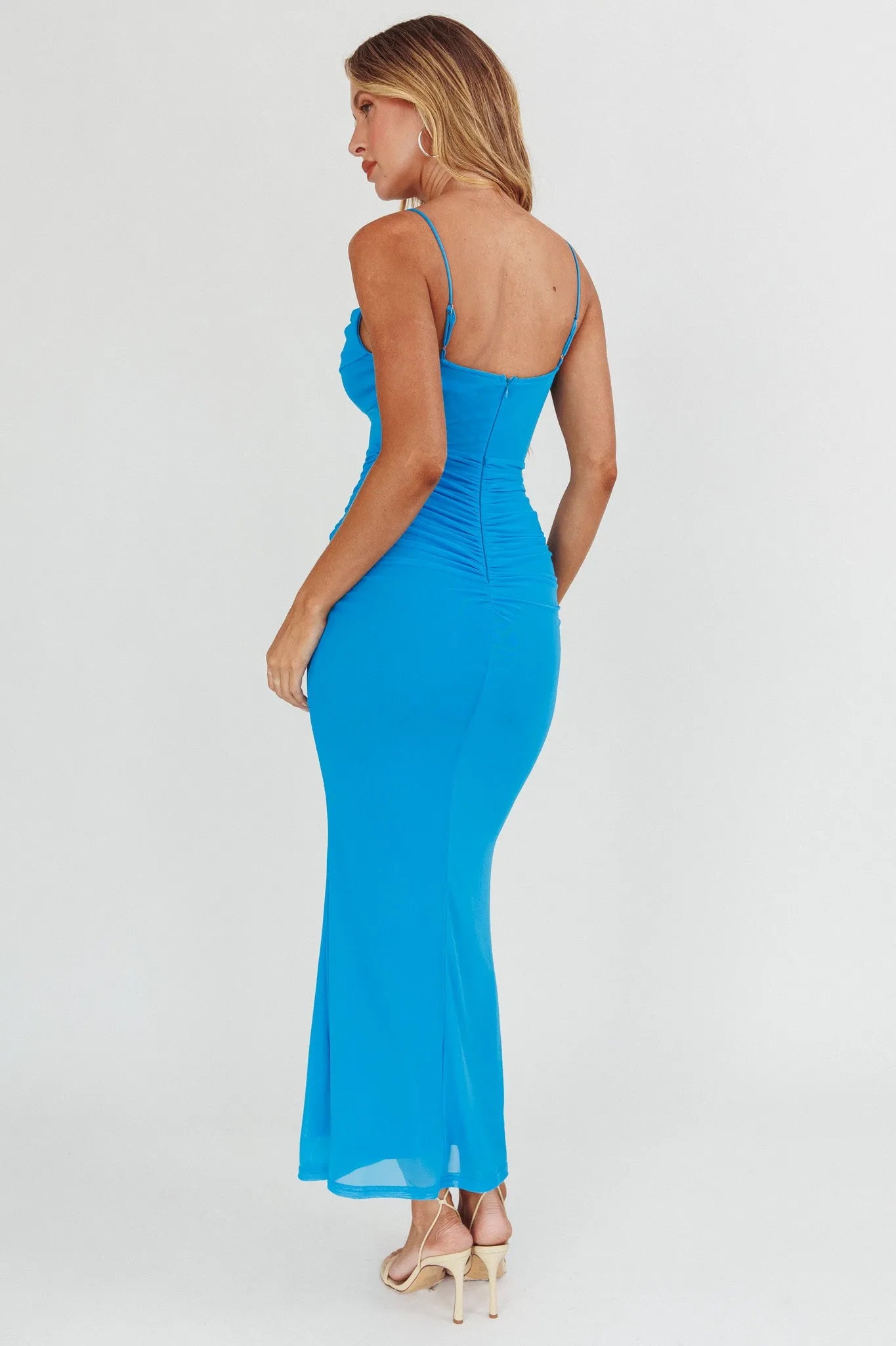 Glamorous Blue Sheath Cowl Neck Spaghetti Straps Sleeveless Ruched Mesh Back Zip Ankle-Length Prom Dresses ﻿