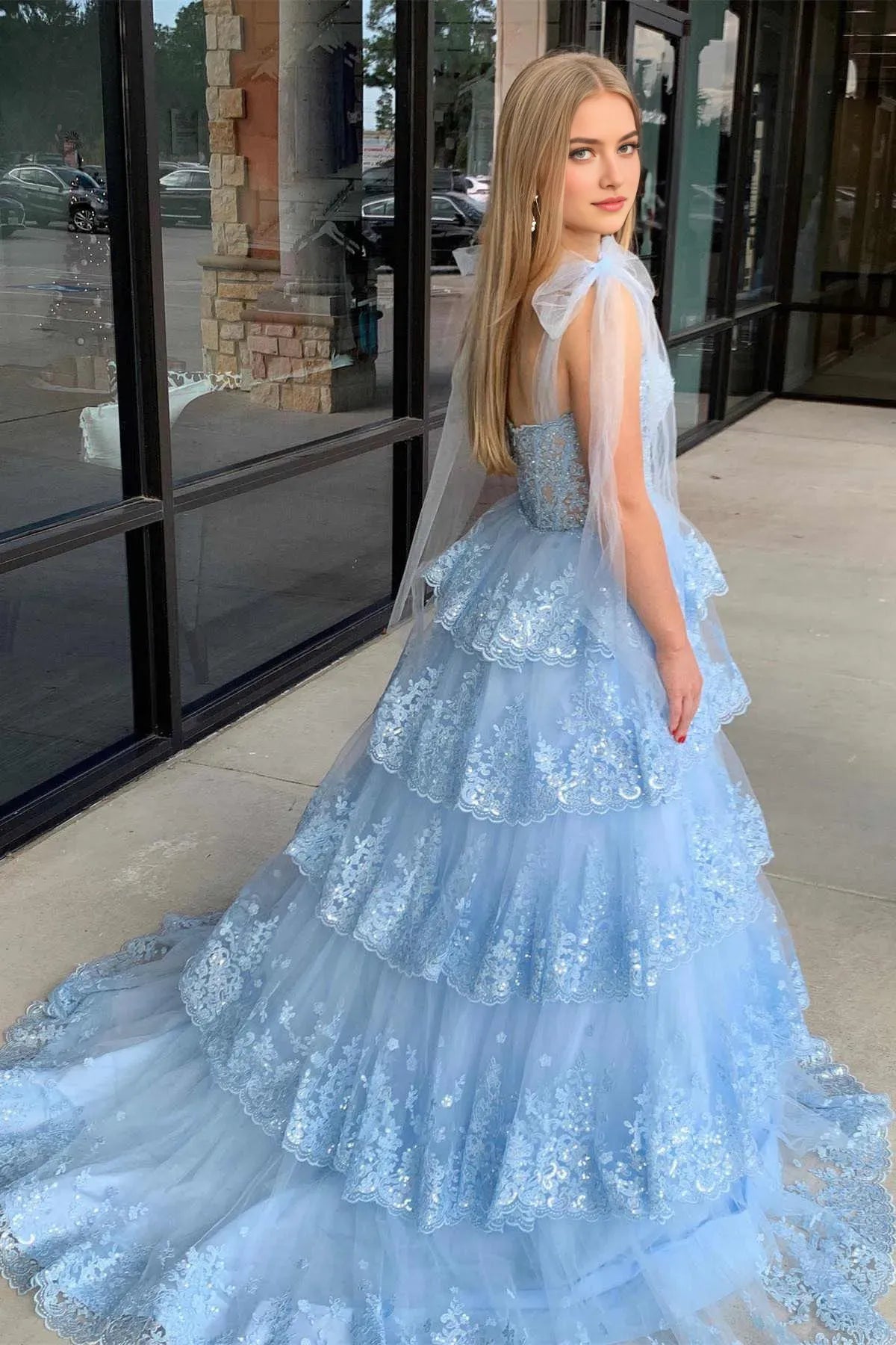 Glamorous Light Blue A-Line Spaghetti-Strap Tie Straps Lace Embroidered Tiered-Tulle Floor-Length Prom Dress with Appliques