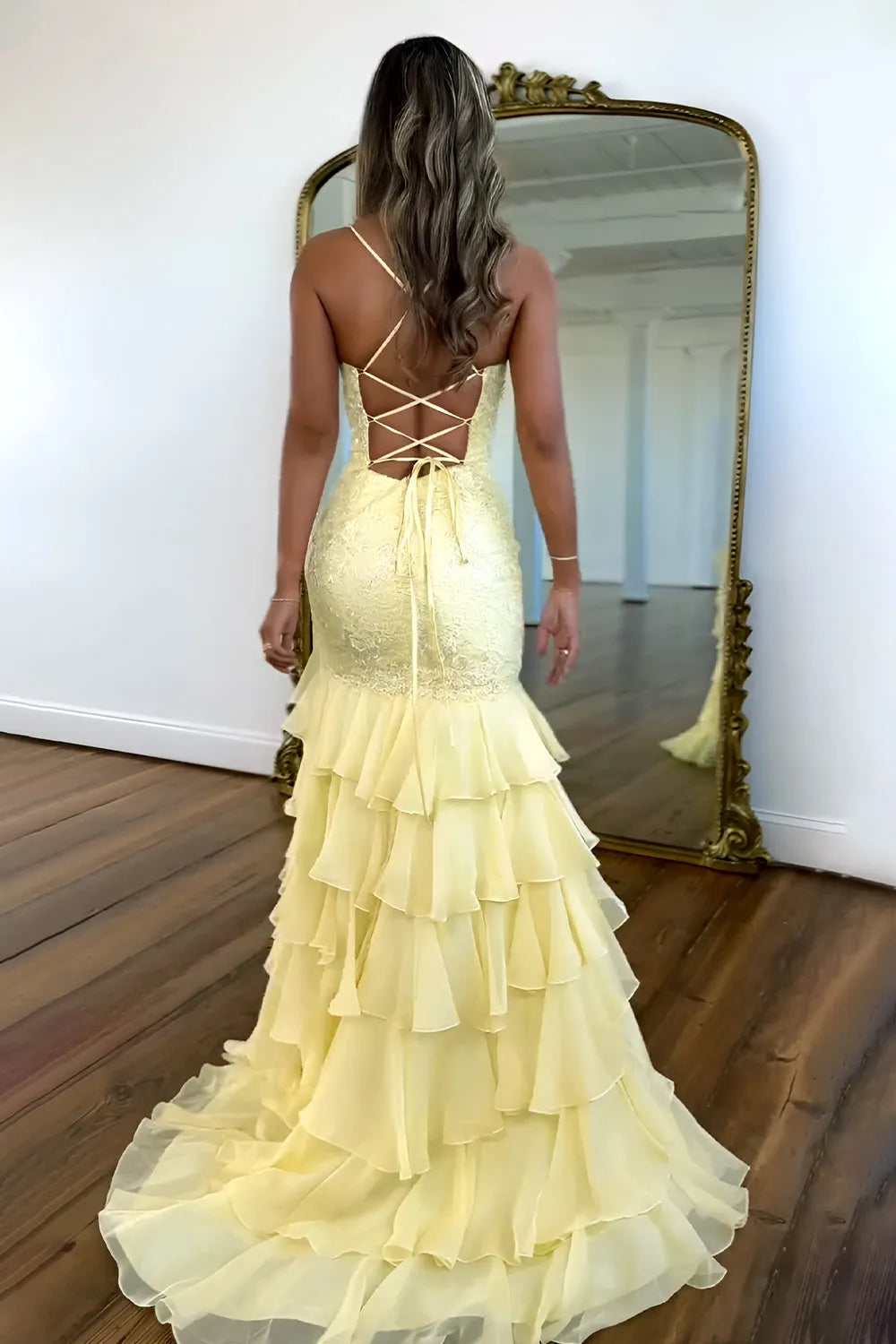Glamorous Mermaid Sweetheart Neck Spaghetti Straps Lace Up Floor-Length Prom Dress with Ruffle Skirt