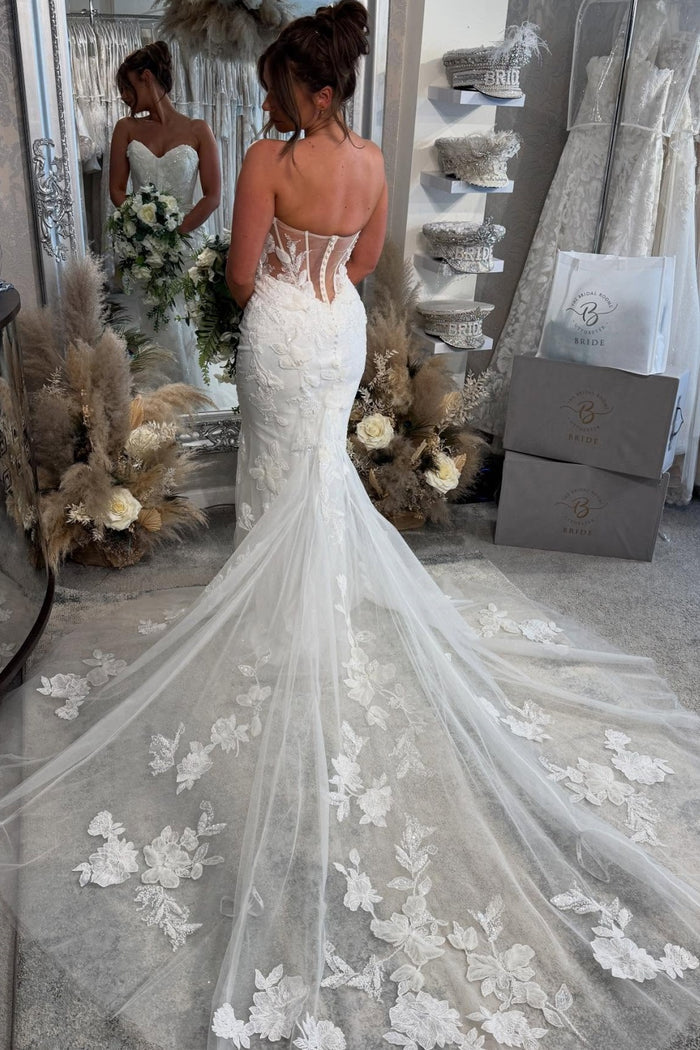 Glamorous Mermaid Sweetheart Strapless Lace Back Train Wedding Dresses